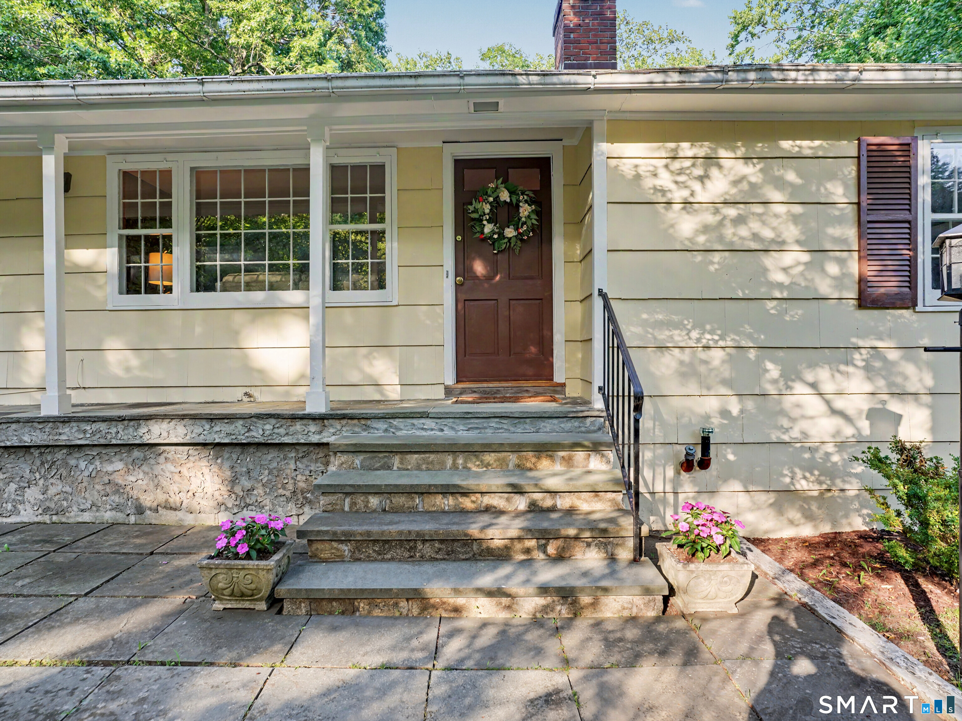 Homes for sale in Ridgefield, CT | 15 Flat Rock Dr, Ridgefield, CT 06877 | MLS# 24185334