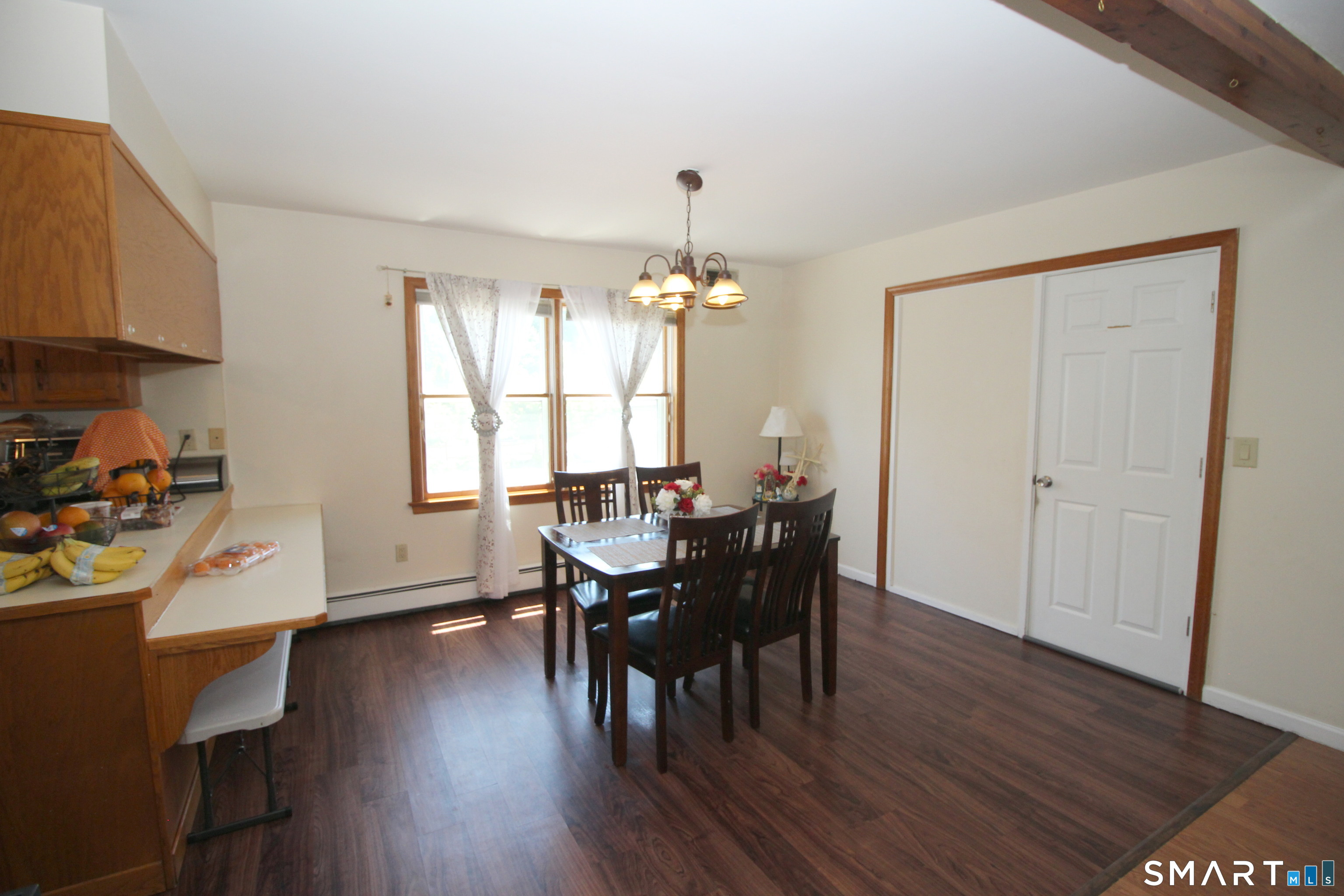 251 Seaside Avenue, Stamford, Connecticut photo 4