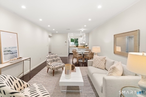 32 Rowayton Woods Drive, Unit 32