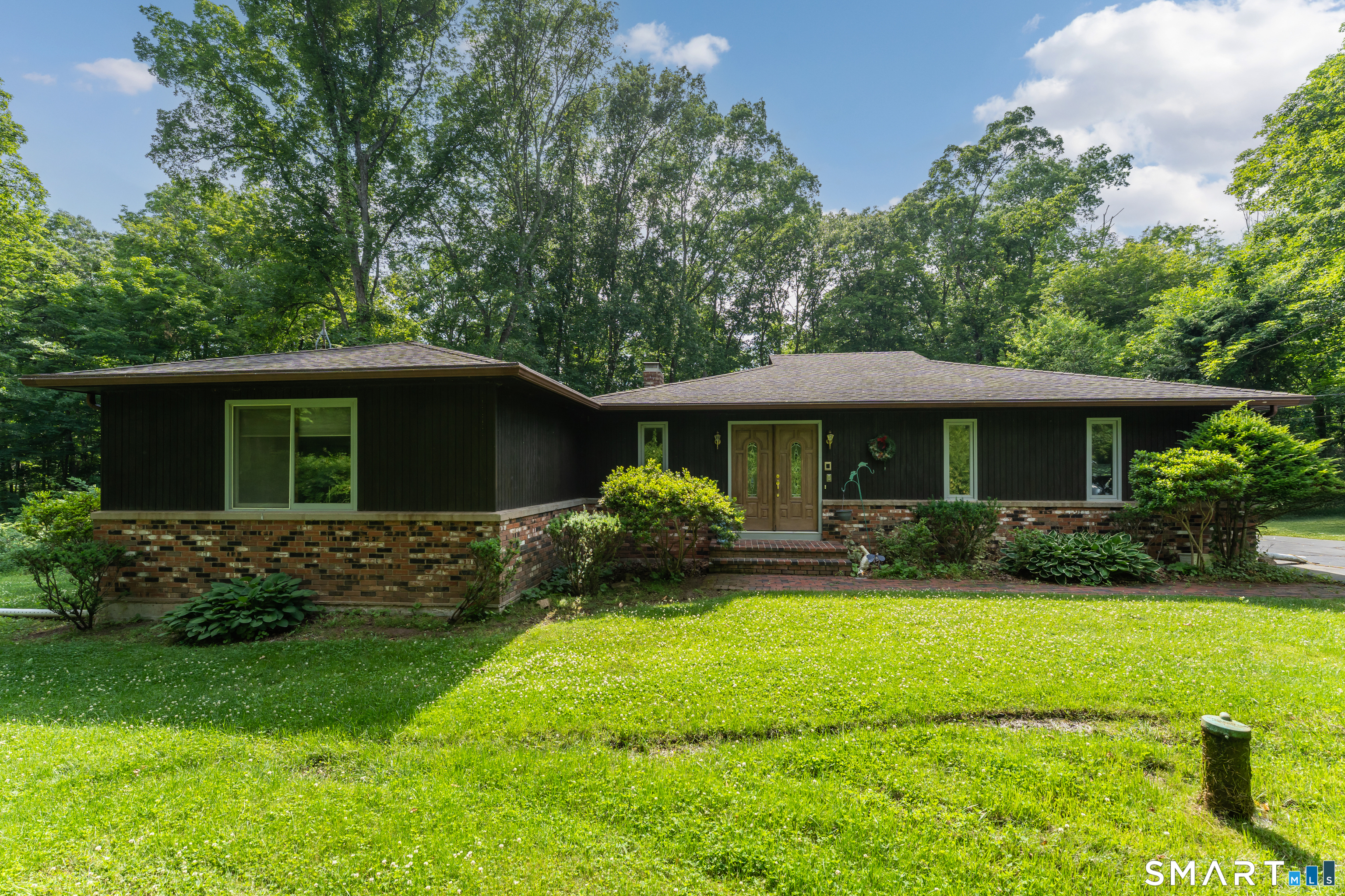 Homes for sale in Guilford, CT | 704 Towner Swamp Rd, Guilford, CT 06437 | MLS# 24185325