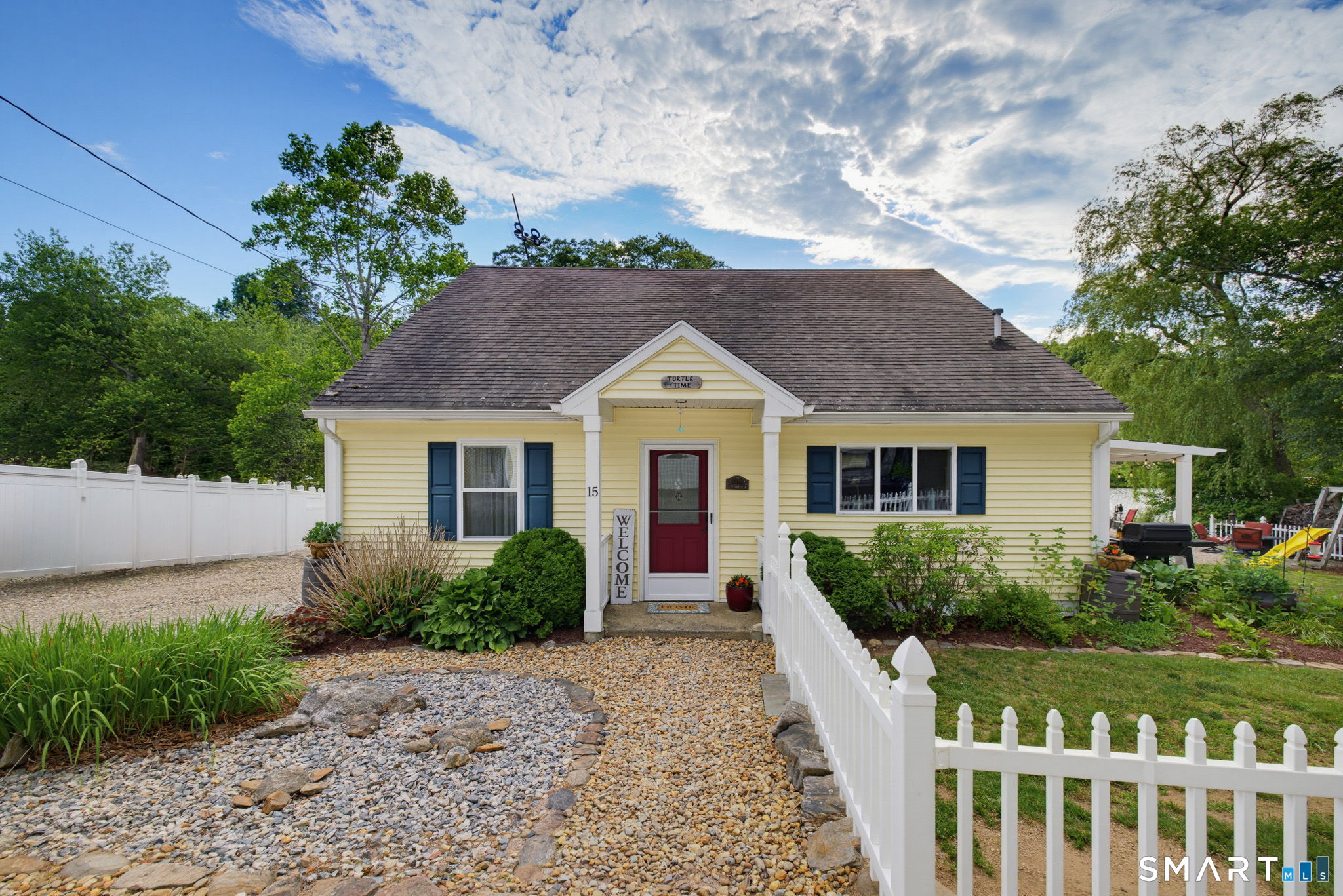 Homes for sale in East Haddam, CT | 15 E Shore Dr, East Haddam, CT 06415 | MLS# 24185562