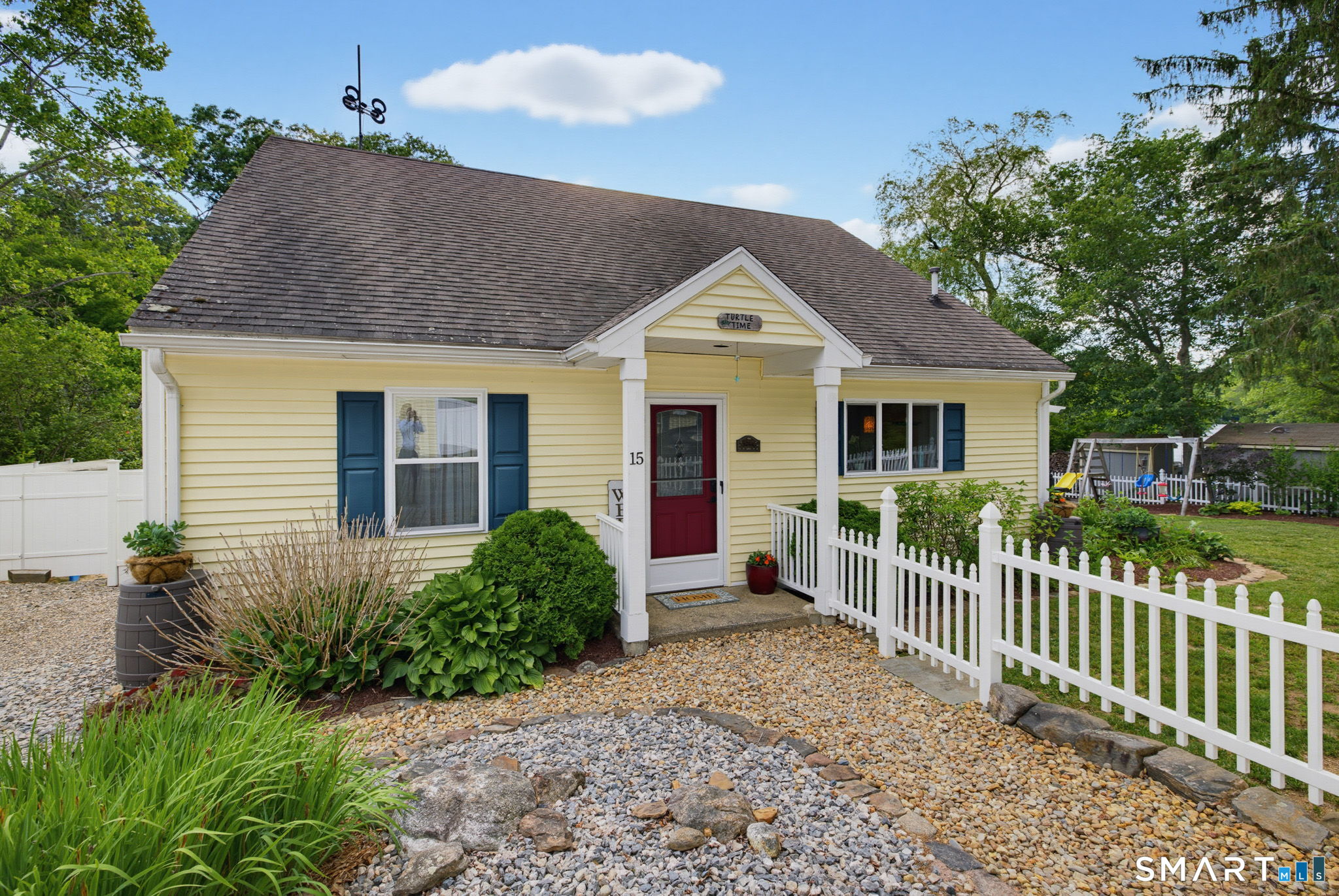 Homes for sale in East Haddam, CT | 15 E Shore Dr, East Haddam, CT 06415 | MLS# 24185562