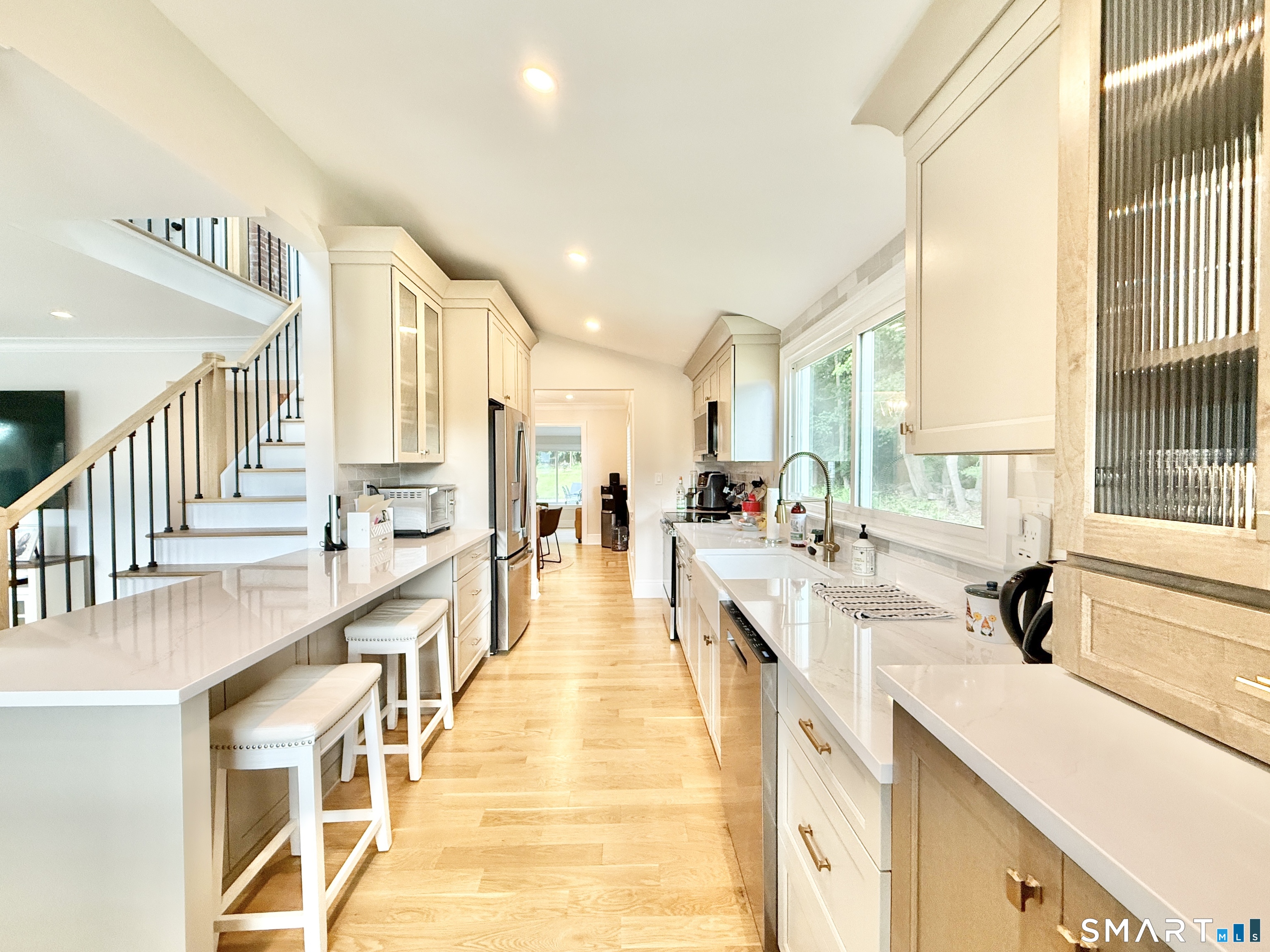 -225 Hoyt Street, Darien, Connecticut photo 2
