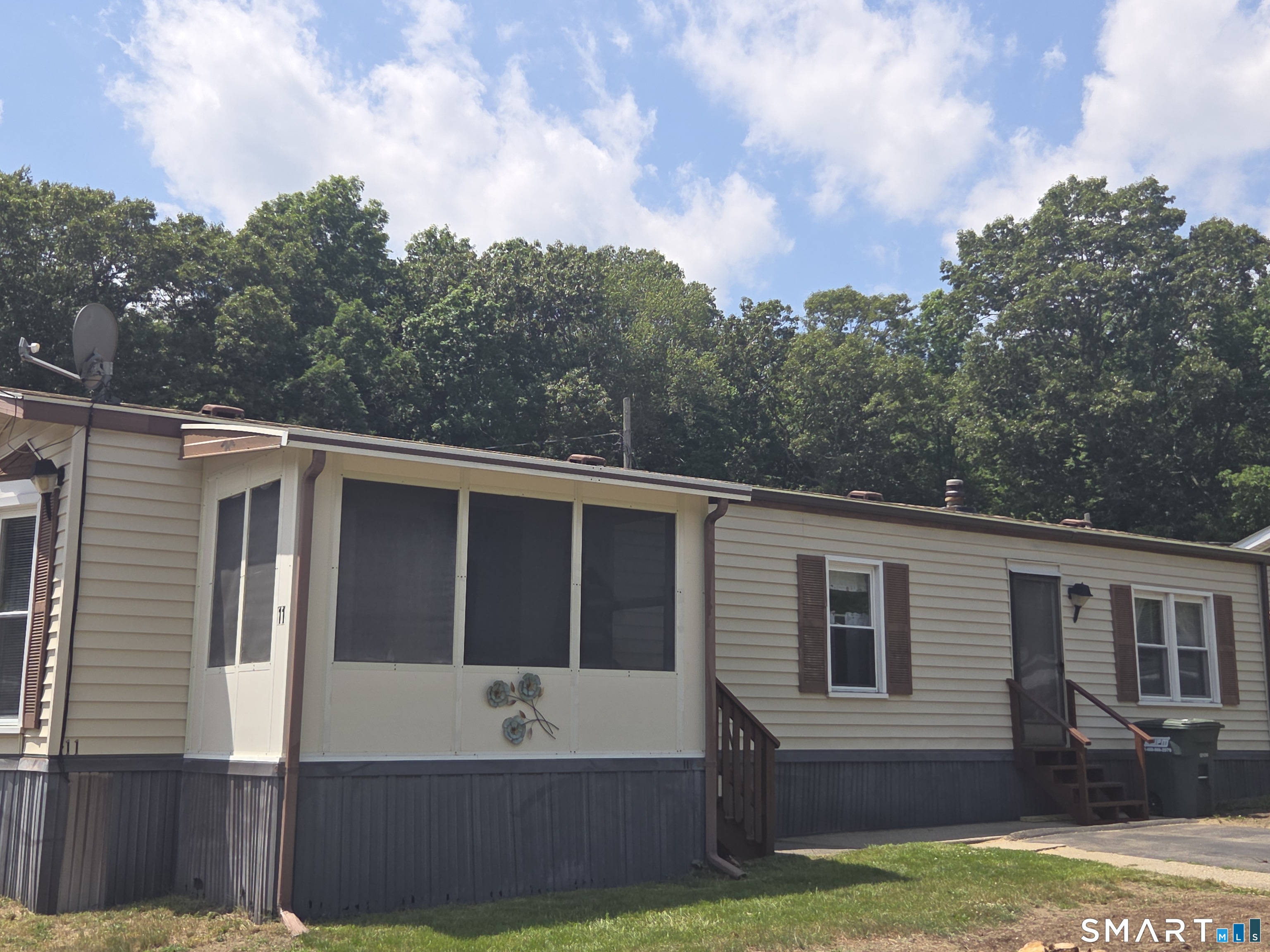 Homes for sale in Lisbon, CT | 15 Tunnel Hill Ct #11, Lisbon, CT 06351 | MLS# 24185568