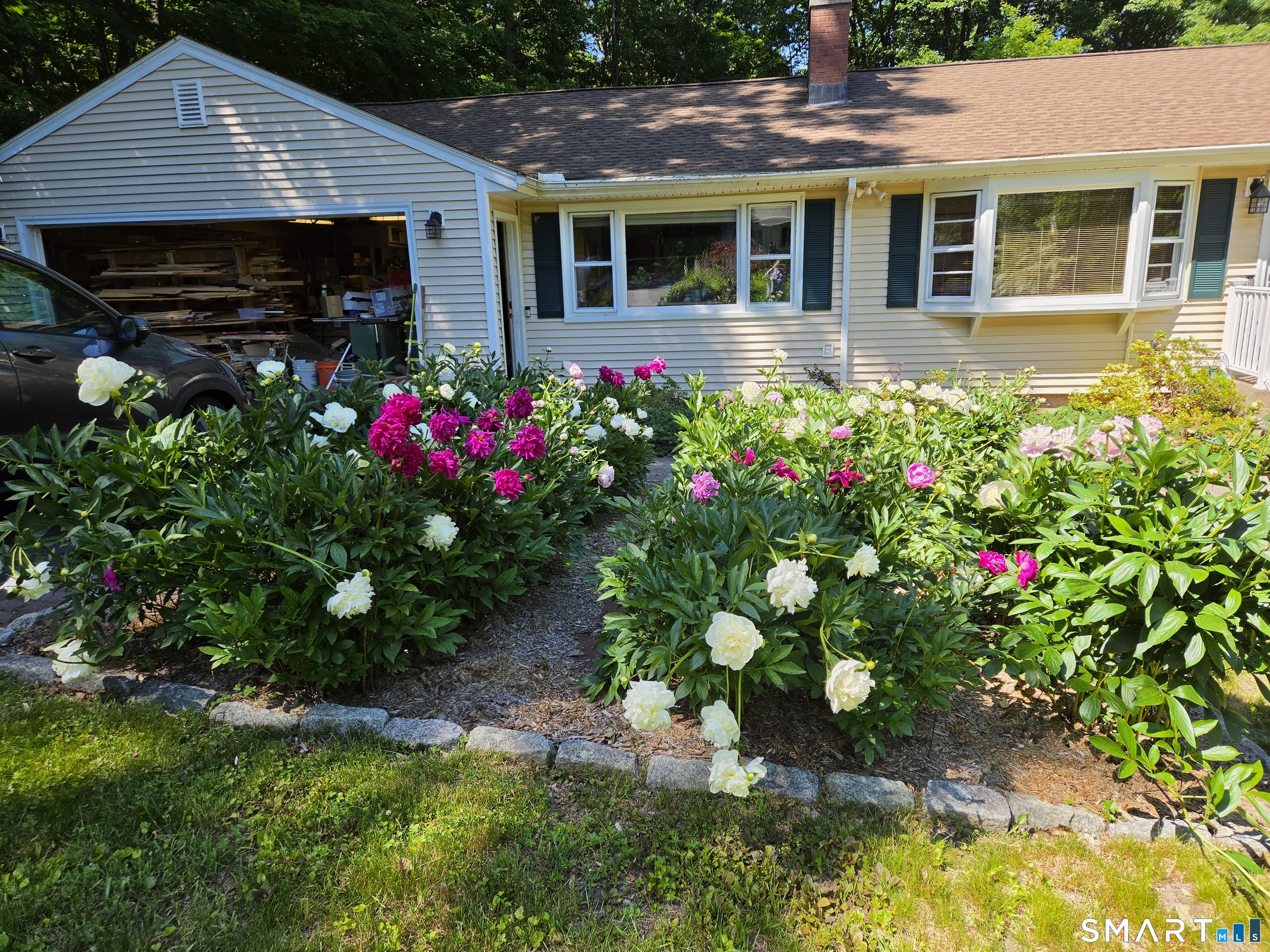 Homes for sale in Bethany, CT | 25 Mountain View Rd, Bethany, CT 06524 | MLS# 24185584