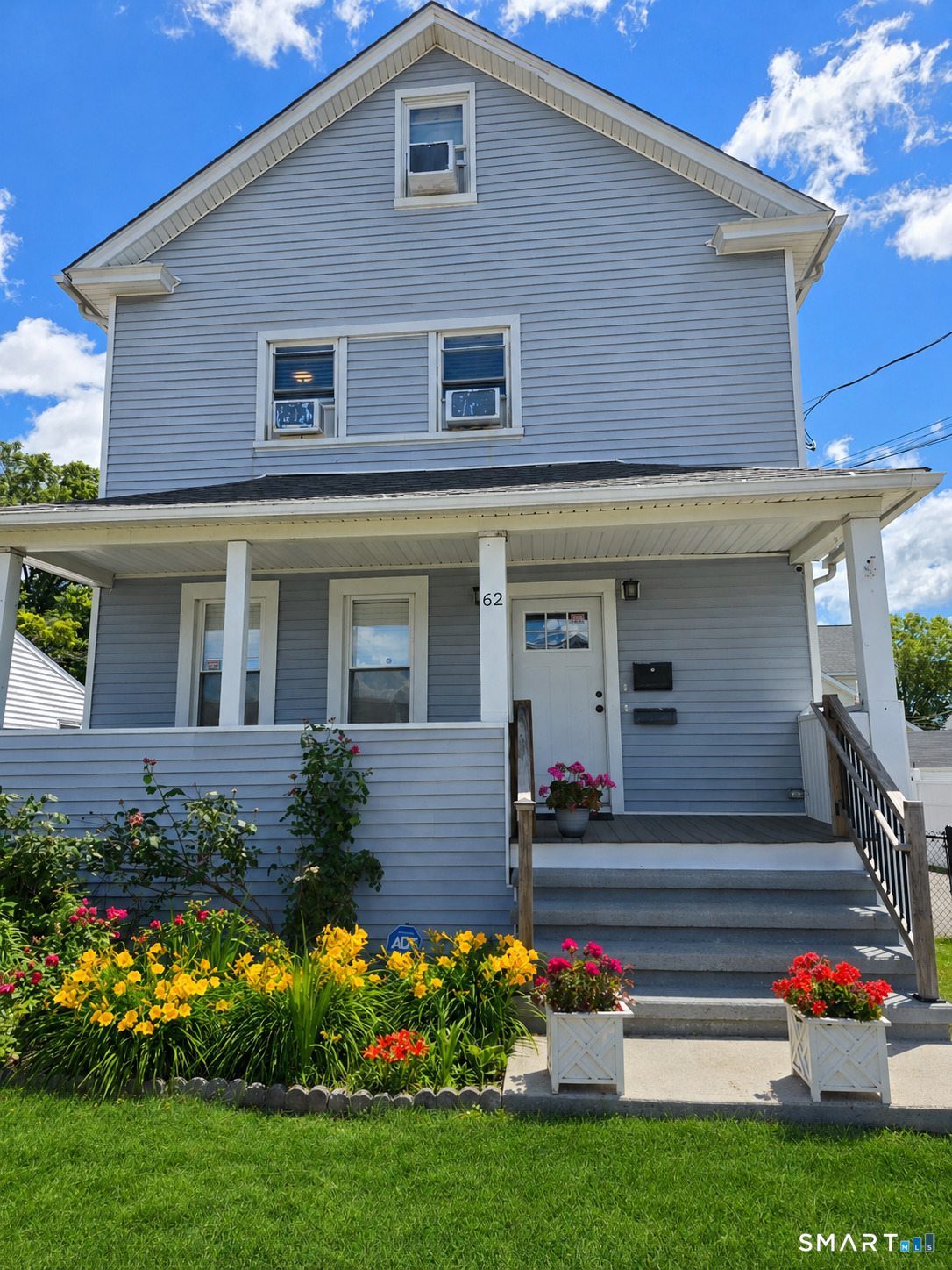 Homes for sale in Stratford, CT | 62 Saint Michaels Ave, Stratford, CT 06614 | MLS# 24156619