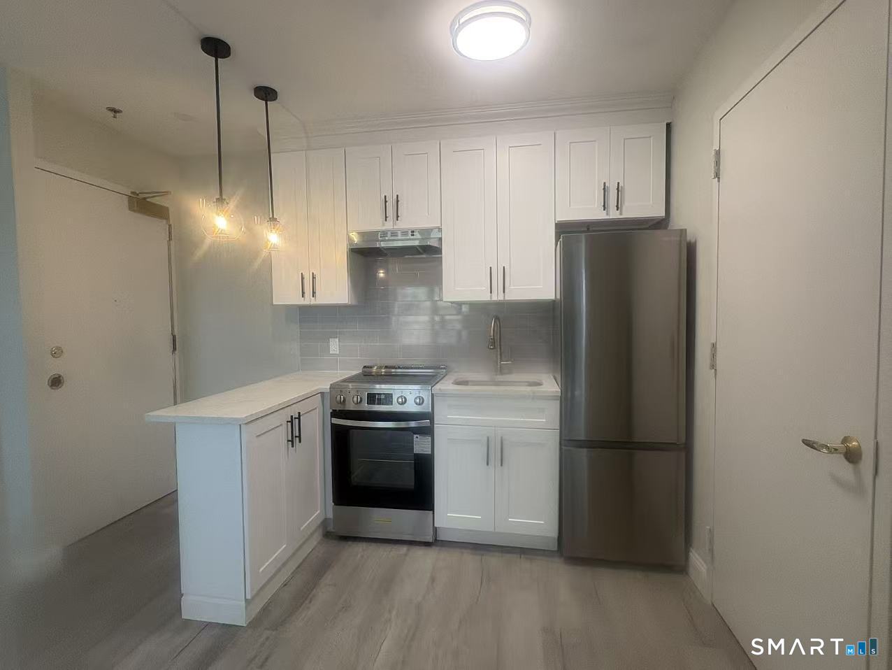 Homes for sale in Stamford, CT | 59 Courtland Ave #2T, Stamford, CT 06902 | MLS# 24183707