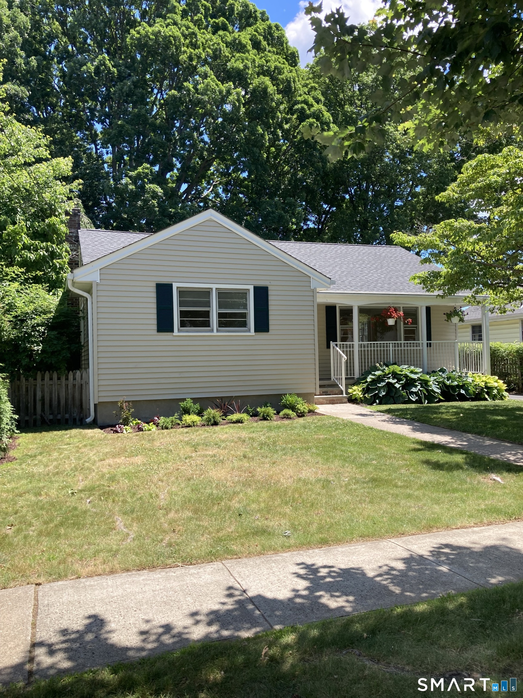 Homes for sale in Stratford, CT | 140 Spring St, Stratford, CT 06614 | MLS# 24172238