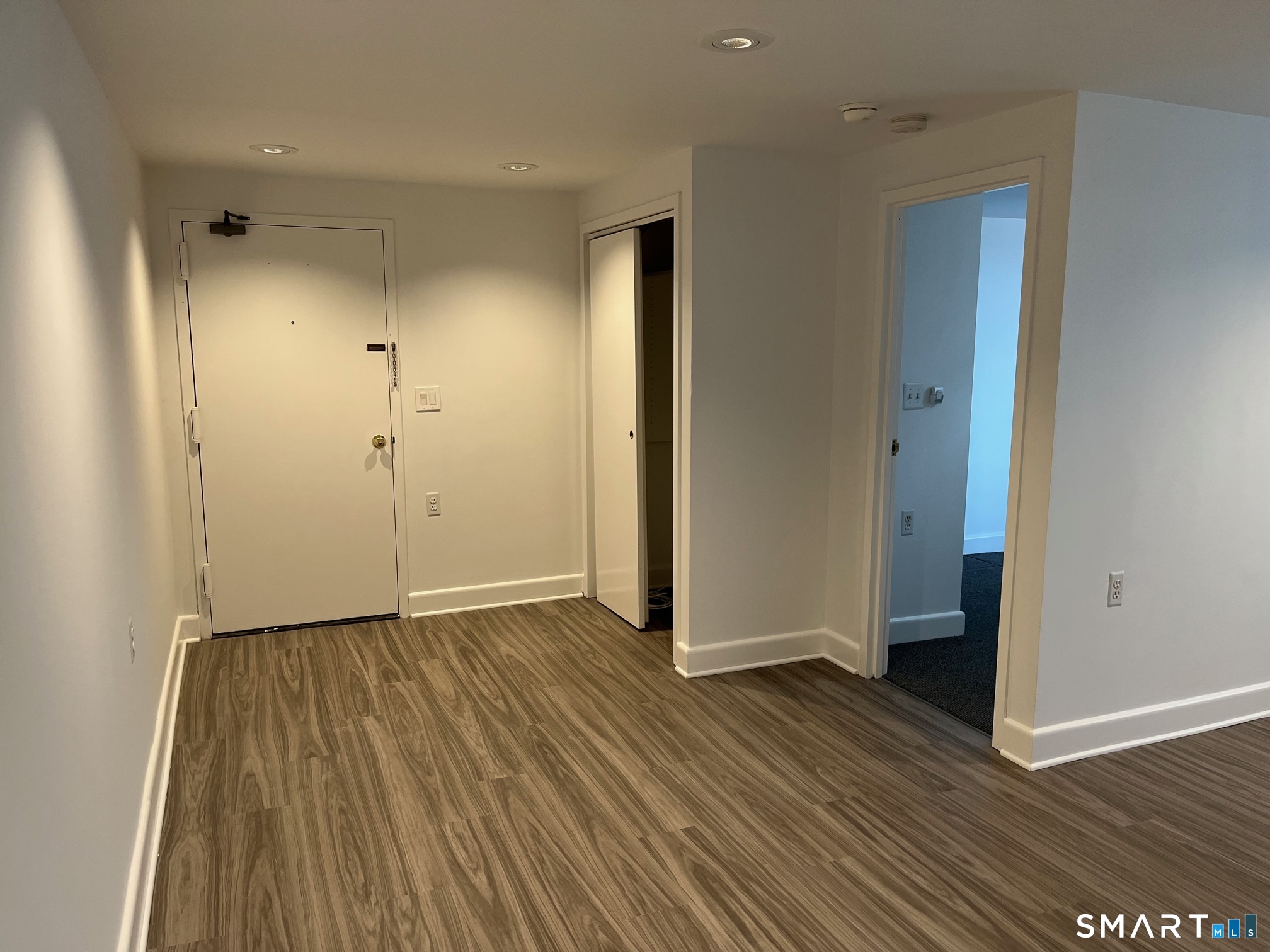 60 Strawberry Hill Avenue, Stamford, Connecticut photo 3