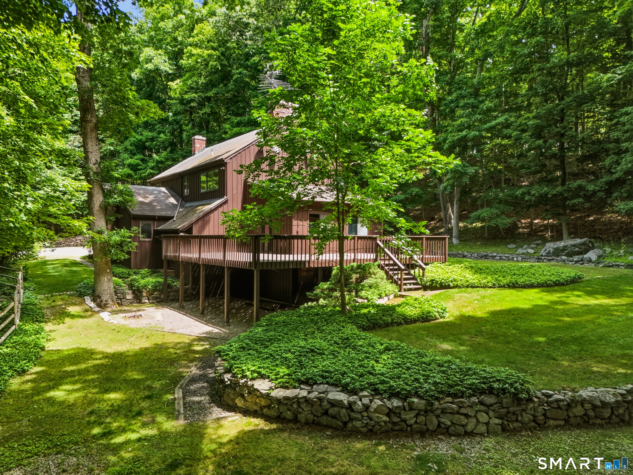 Homes for sale in Weston, CT | 5 Newtown Turnpike, Weston, CT 06883 | MLS# 24162524