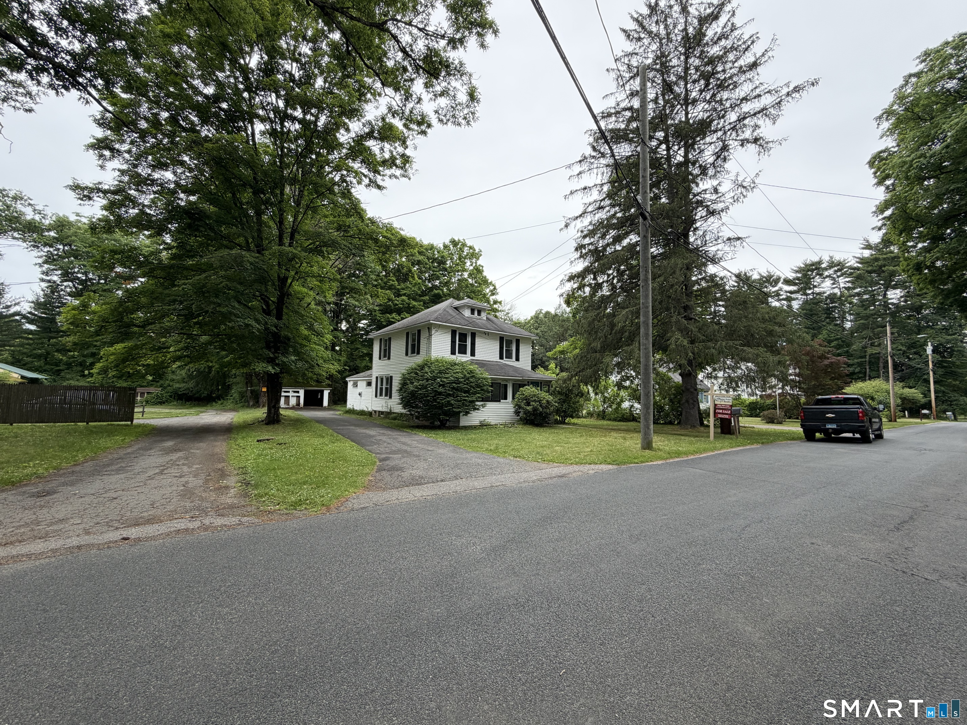 Homes for sale in North Canaan, CT | 287 W Main St, North Canaan, CT 06018 | MLS# 24172528