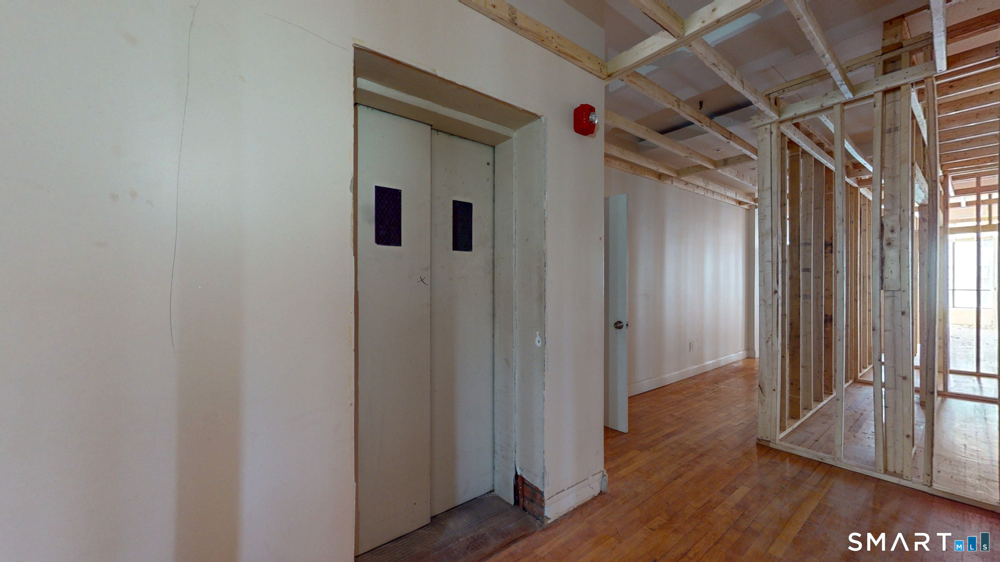 158 Grand Street photo 10