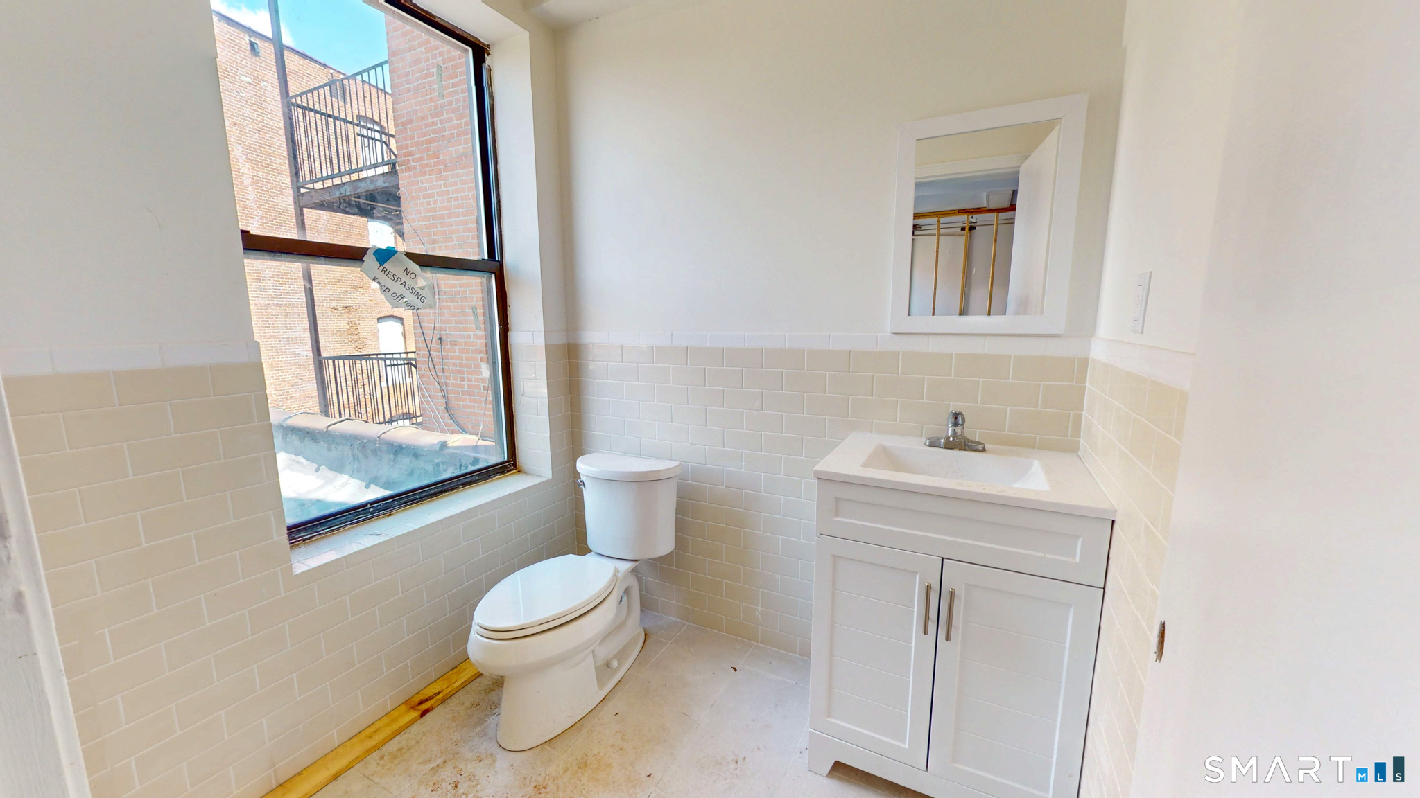 158 Grand Street photo 13