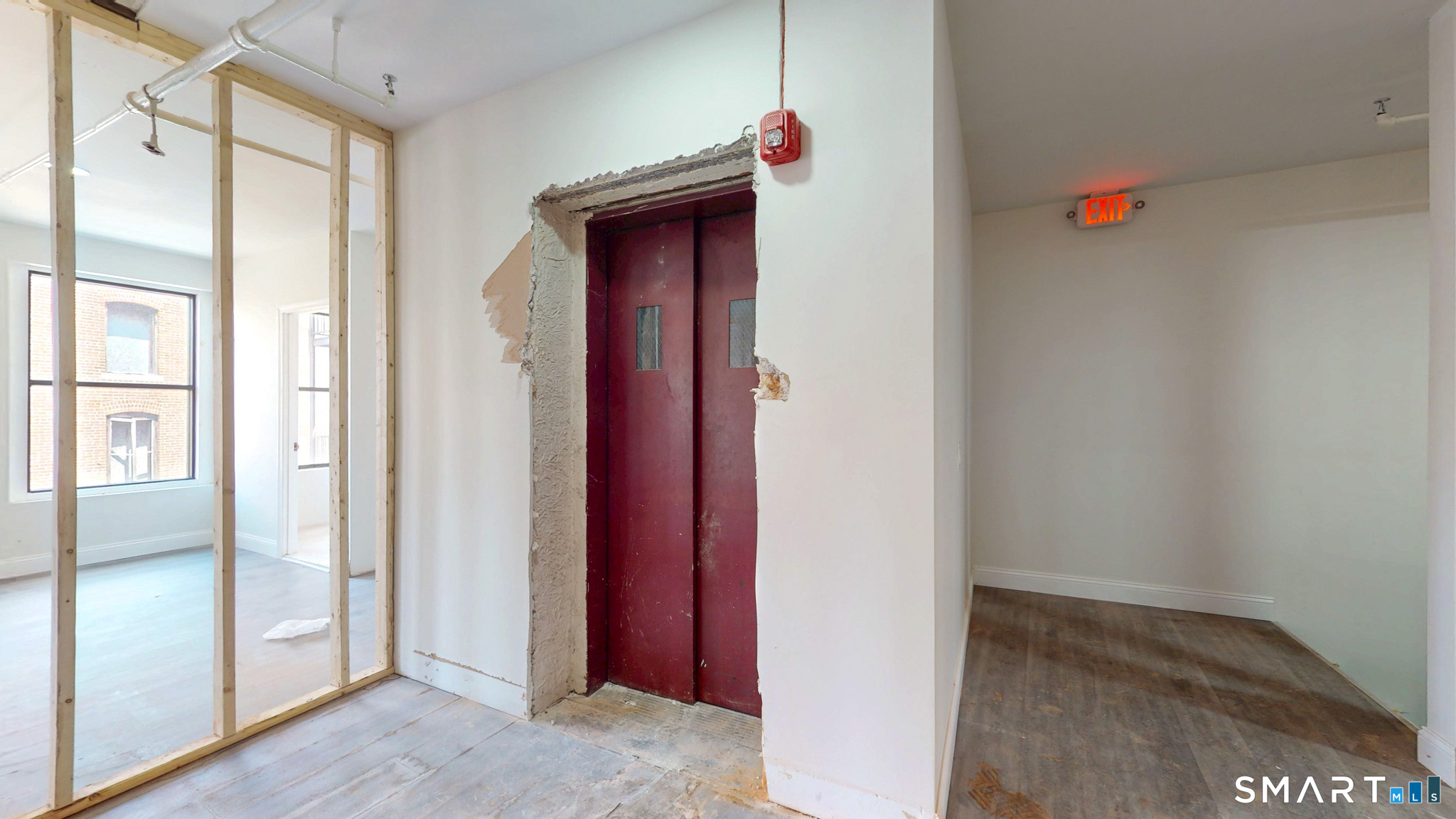 158 Grand Street photo 18