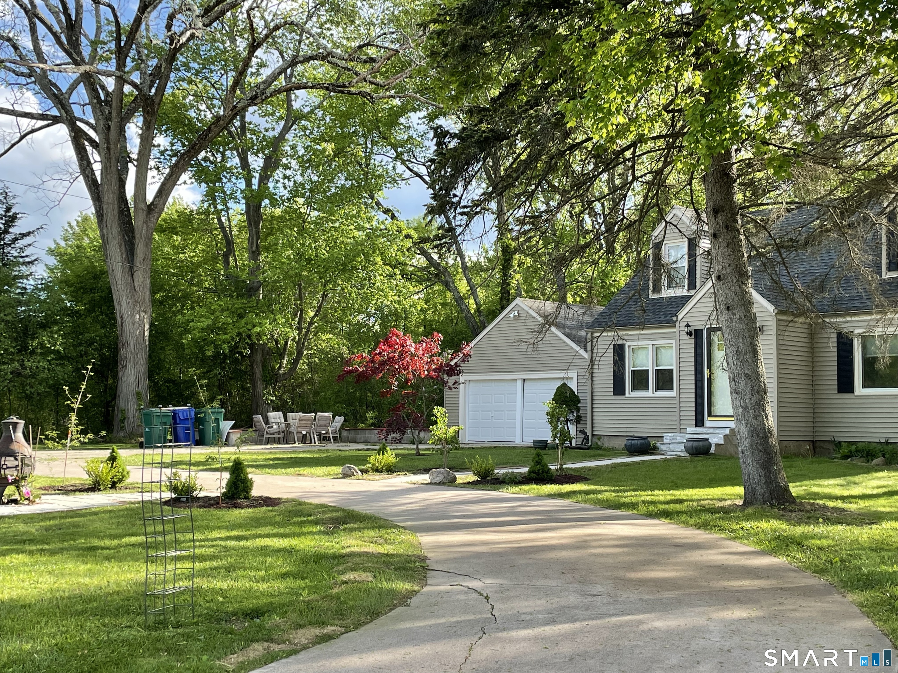 Homes for sale in Bloomfield, CT | 1347 Hall Blvd, Bloomfield, CT 06002 | MLS# 24158064