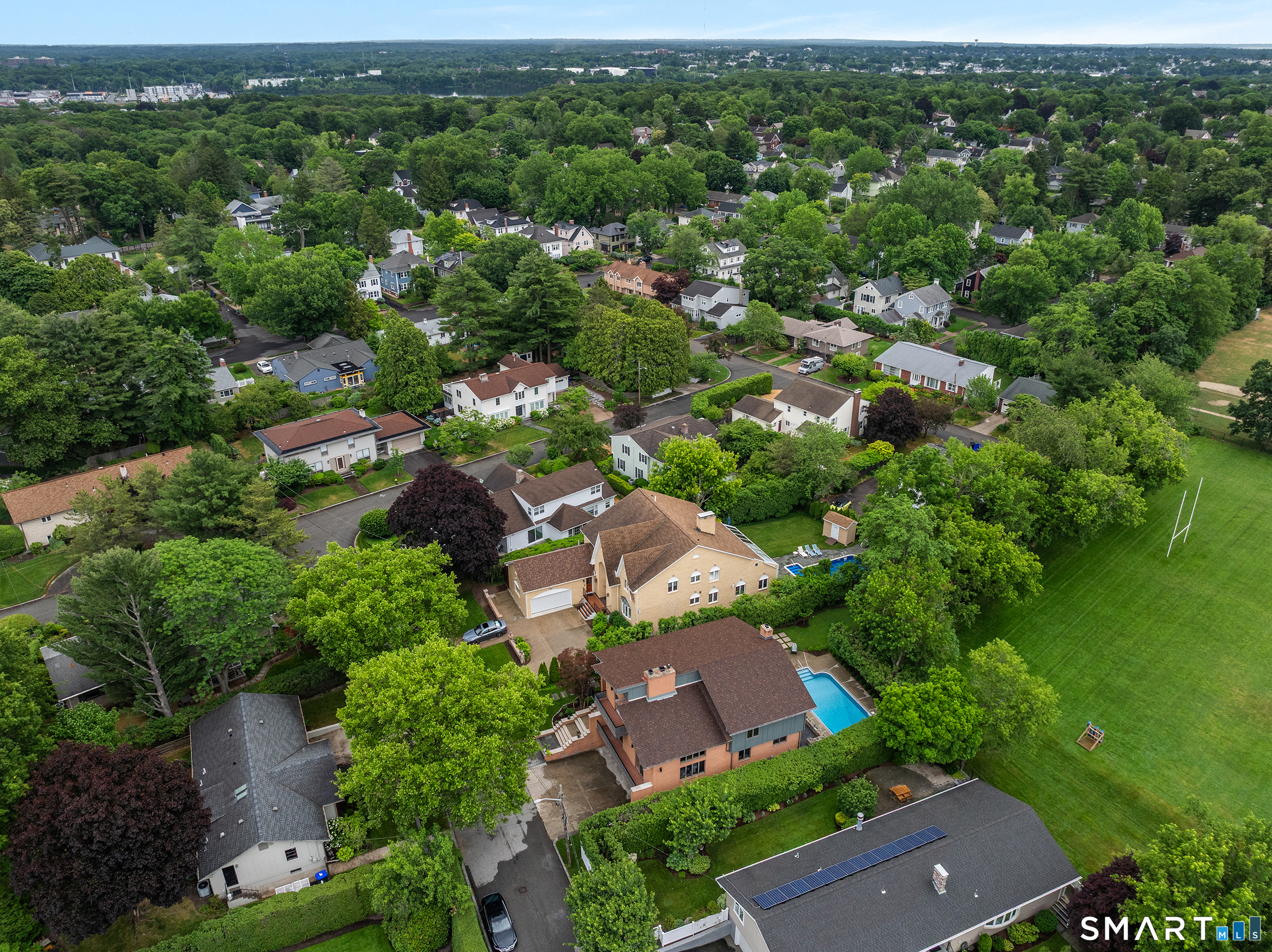 39th image of 14 Maxcy Dr, Providence, RI 02906 | MLS# 24186745