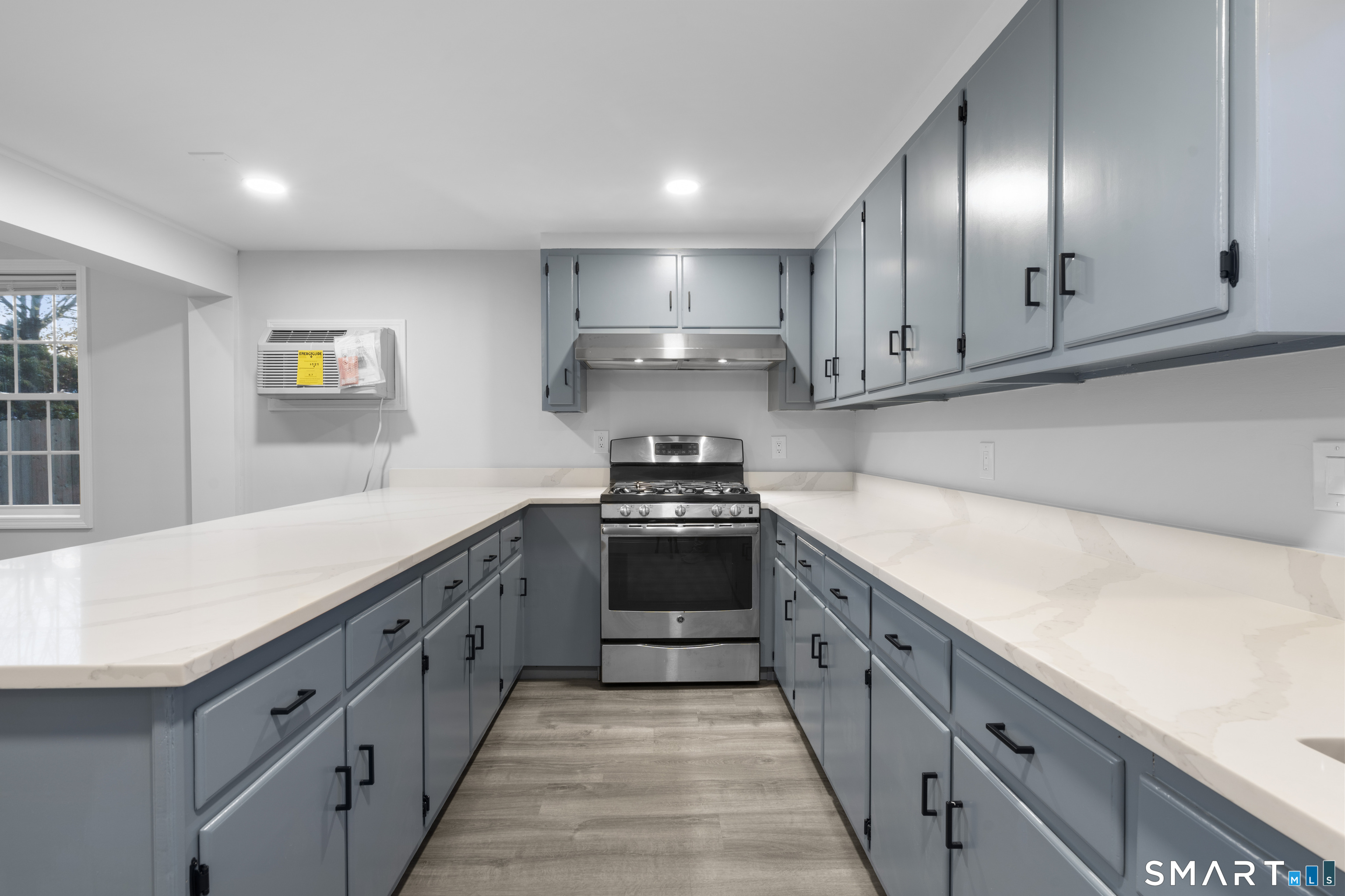 43 Elmwood Avenue, Norwalk, Connecticut photo 3