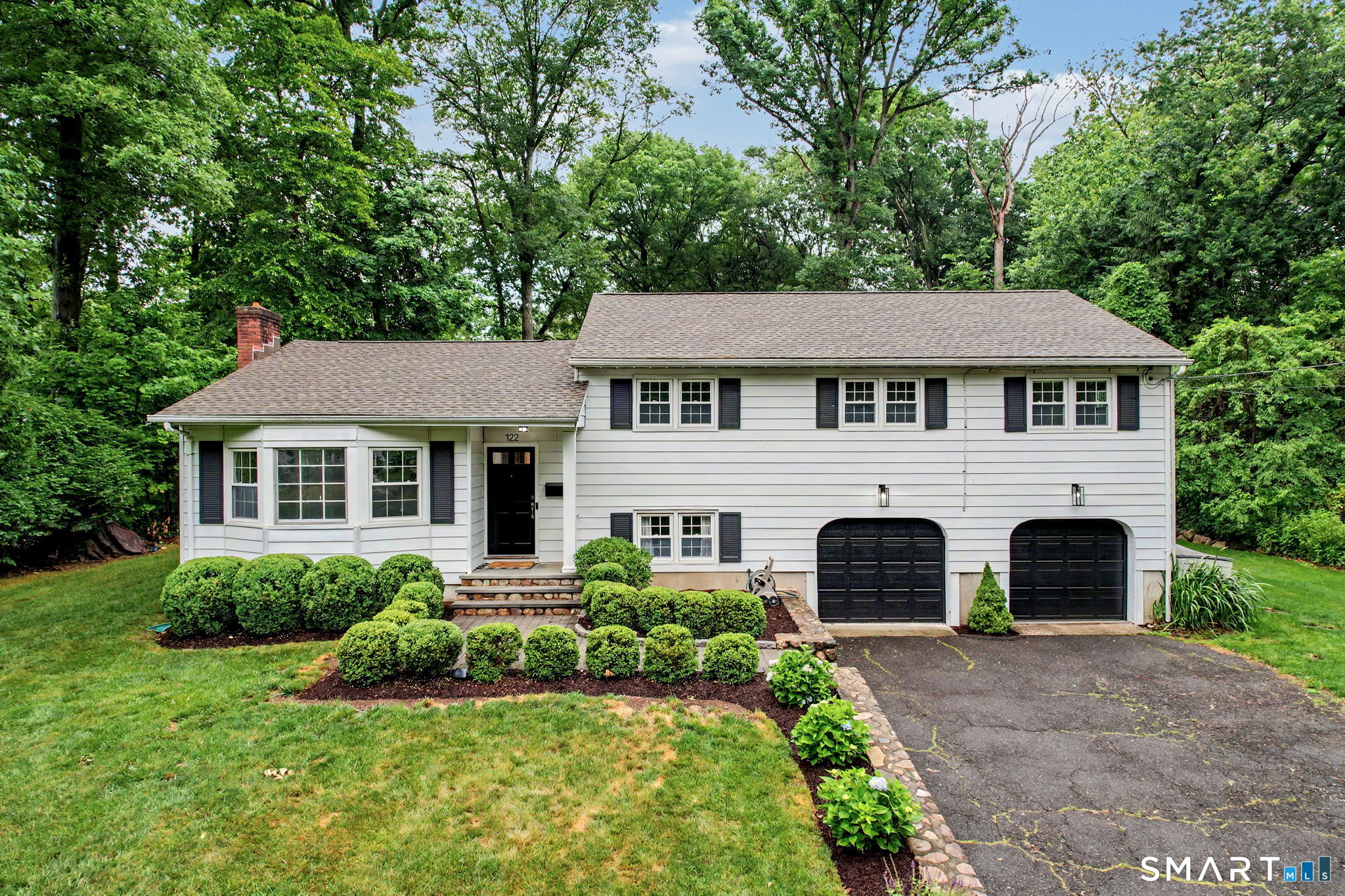 Homes for sale in Stamford, CT | 122 Berrian Rd, Stamford, CT 06905 | MLS# 24184254