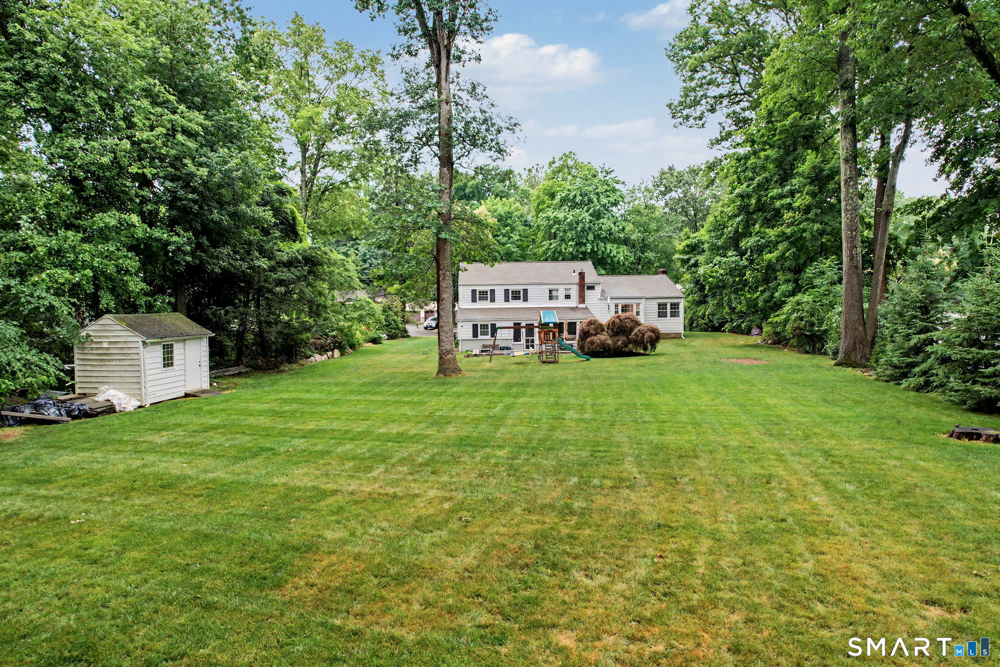Homes for sale in Stamford, CT | 122 Berrian Rd, Stamford, CT 06905 | MLS# 24184254