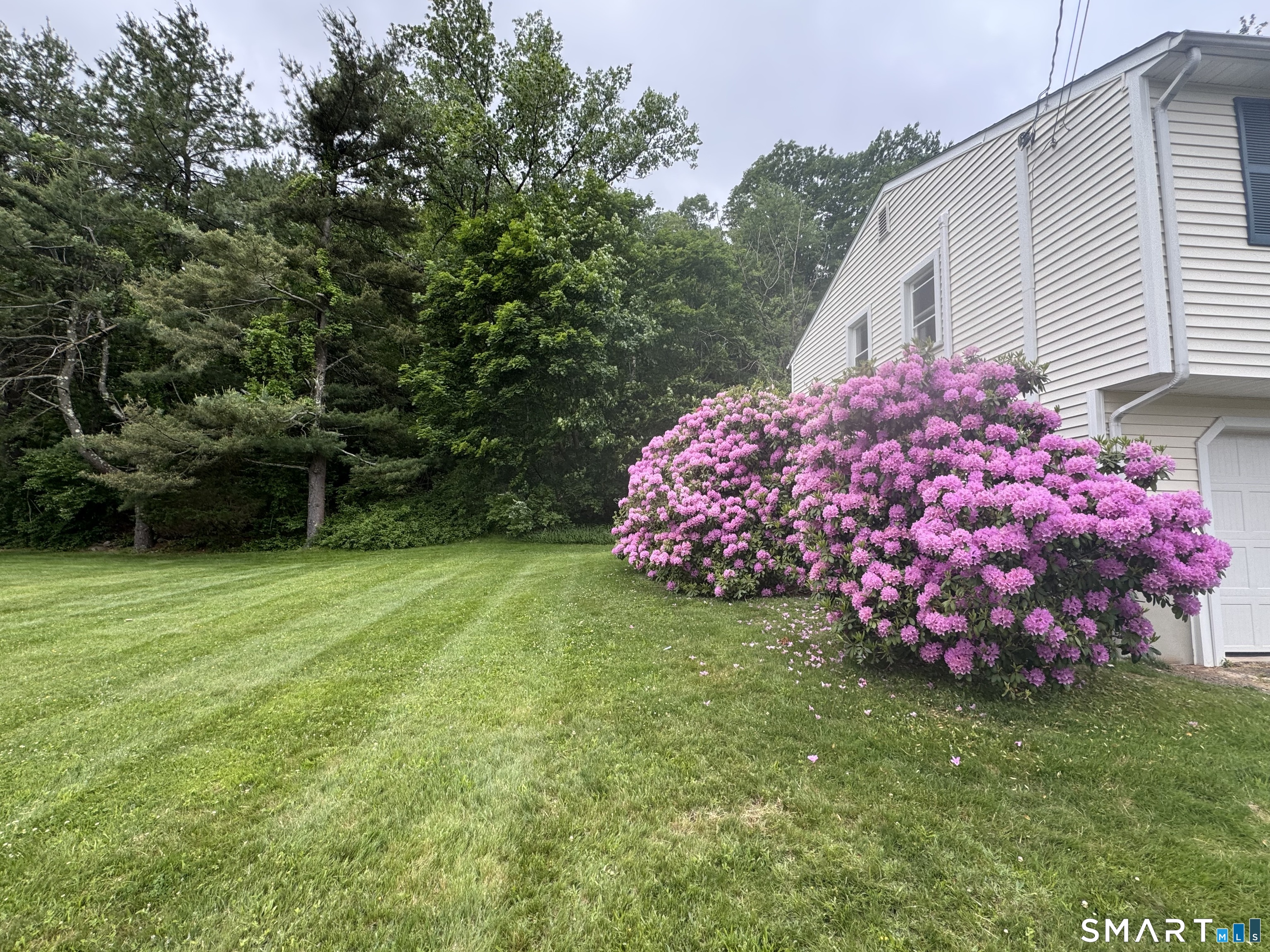 3rd image of 210 Cloudland Rd, North Haven, CT 06473 | MLS# 24185740