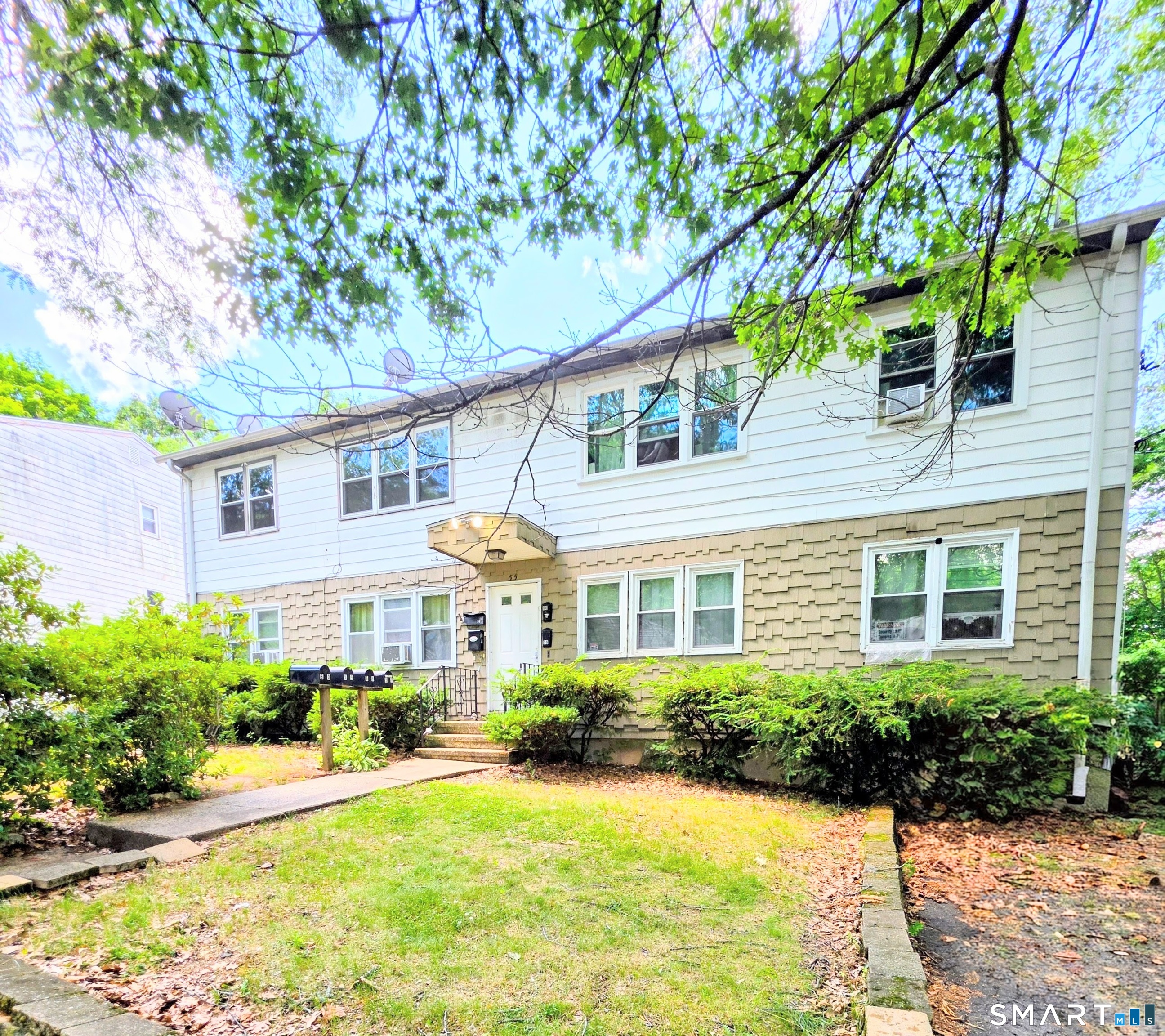 Homes for sale in New Haven, CT | 55 Oak Ridge Dr #58, New Haven, CT 06513 | MLS# 24186852