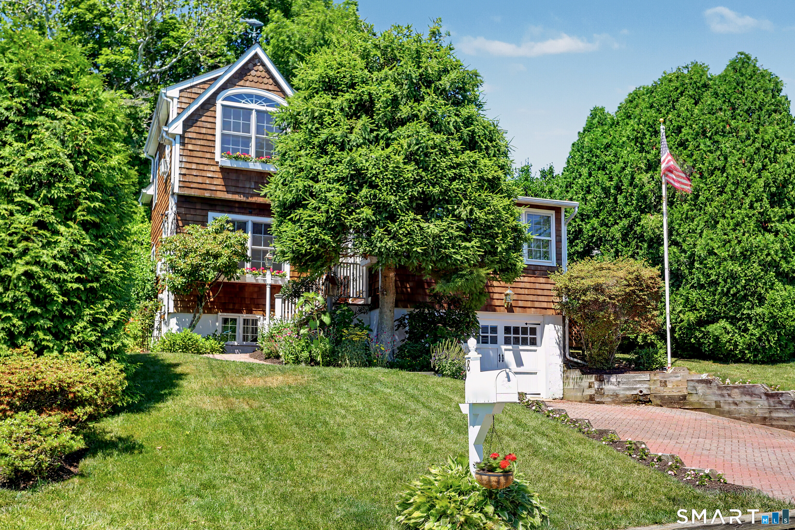 8 Sherwood Drive, Westport, Connecticut photo 1