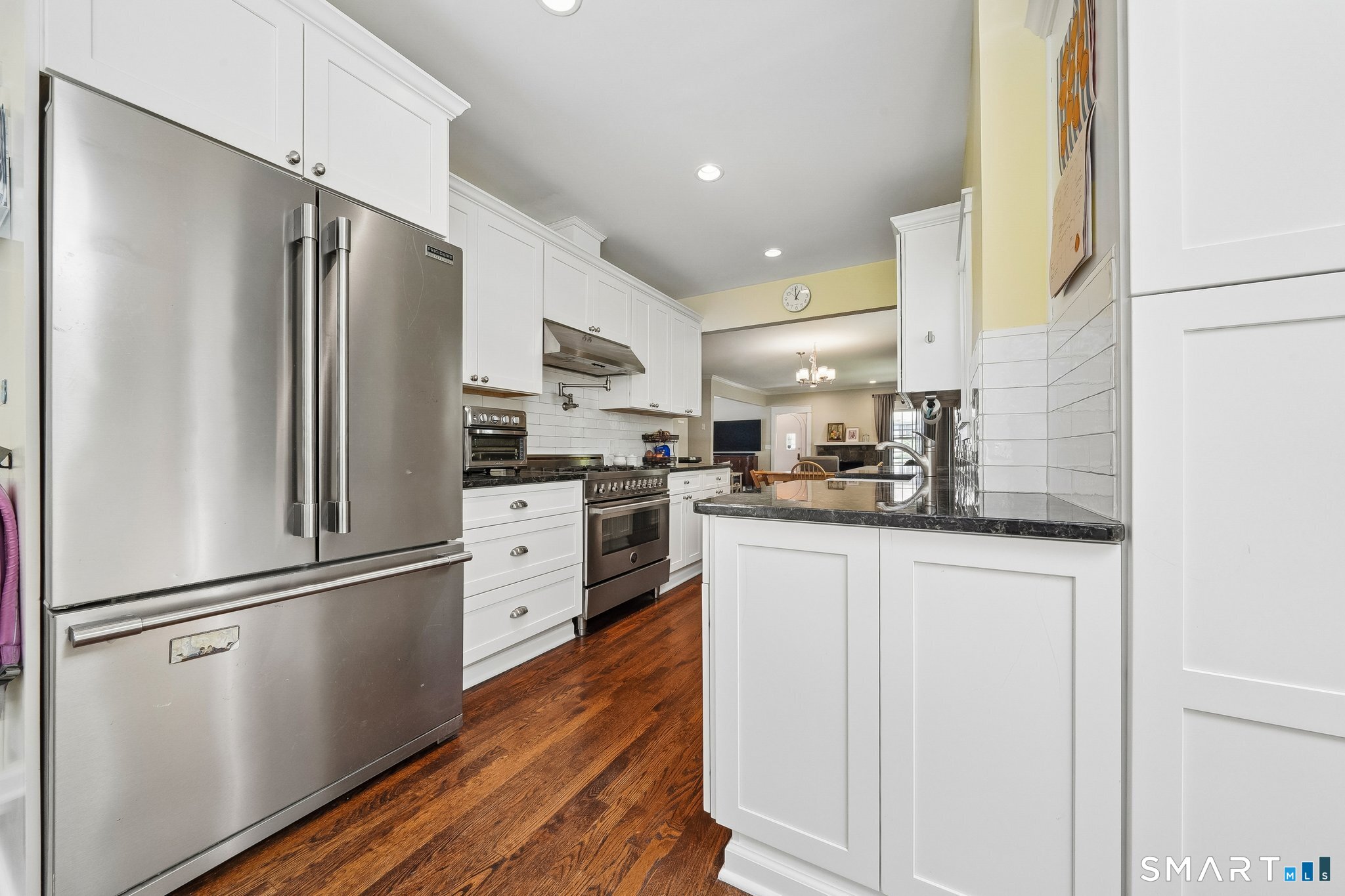 761 Den Road, Stamford, Connecticut photo 2