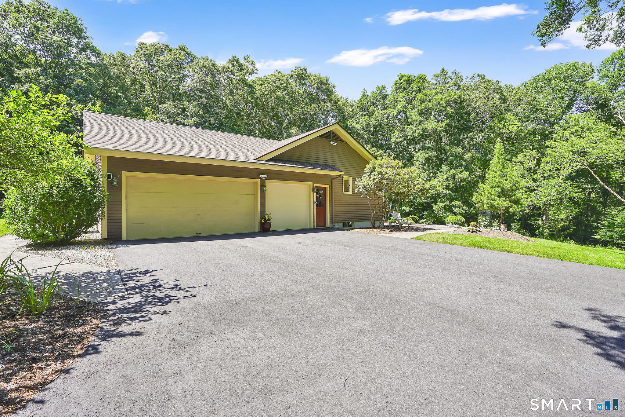 70 Davis Road photo 7