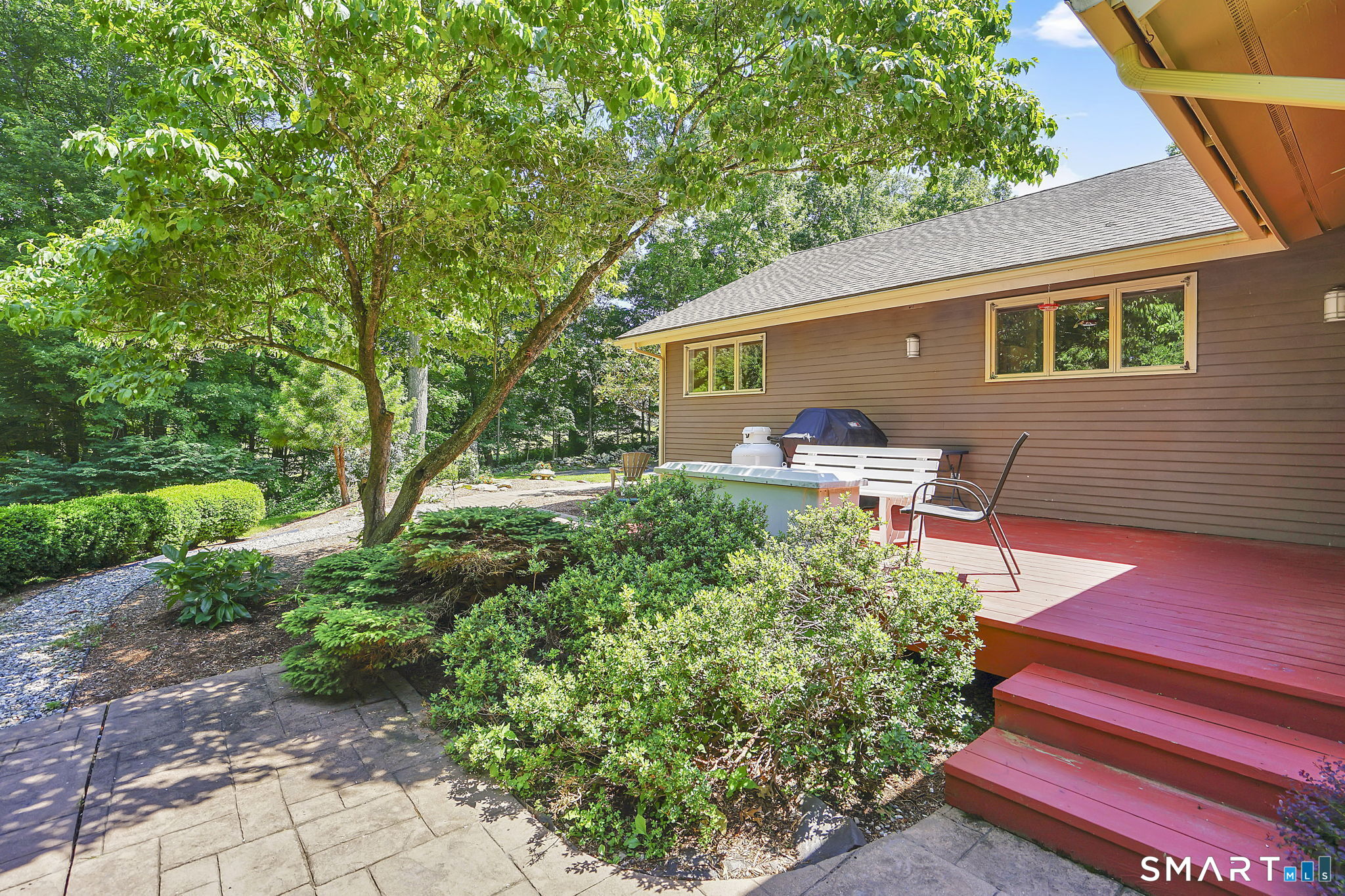 70 Davis Road photo 39