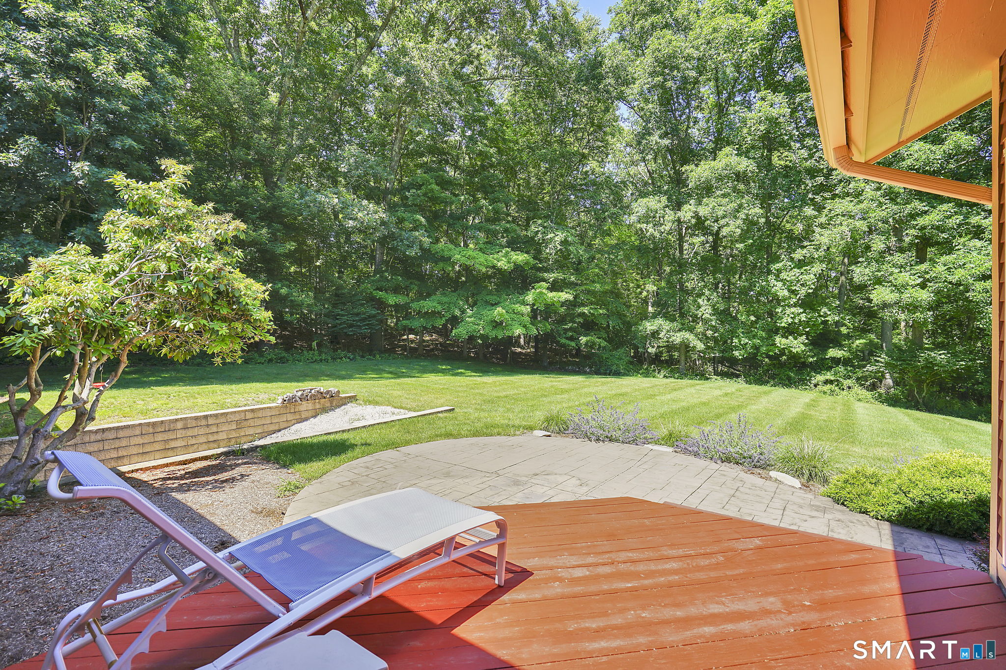 70 Davis Road photo 38