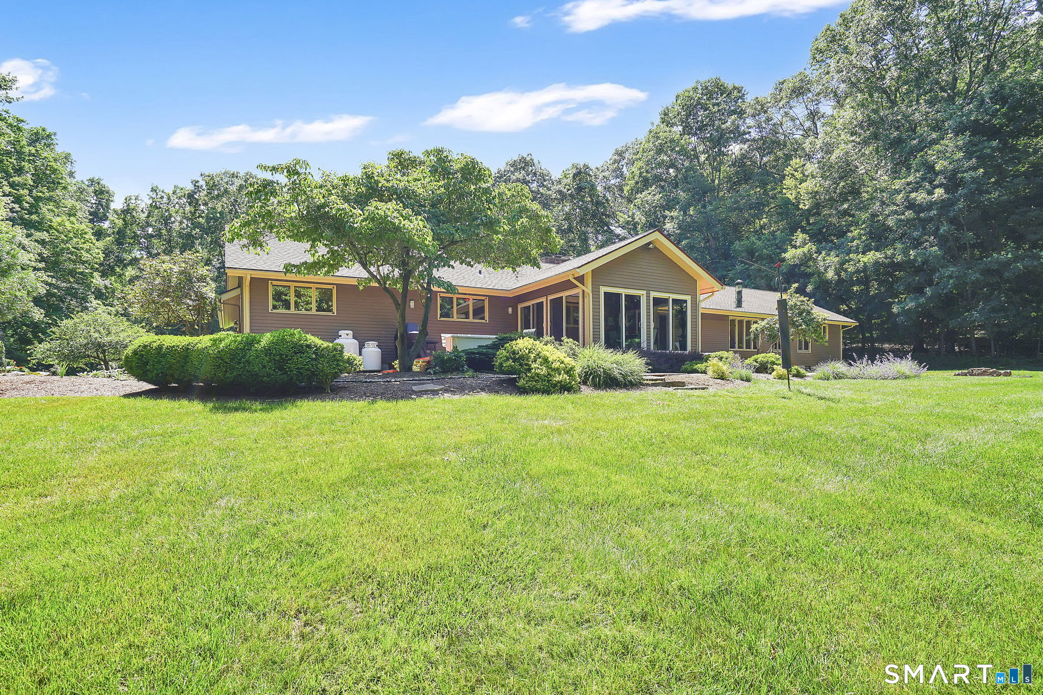 70 Davis Road photo 6