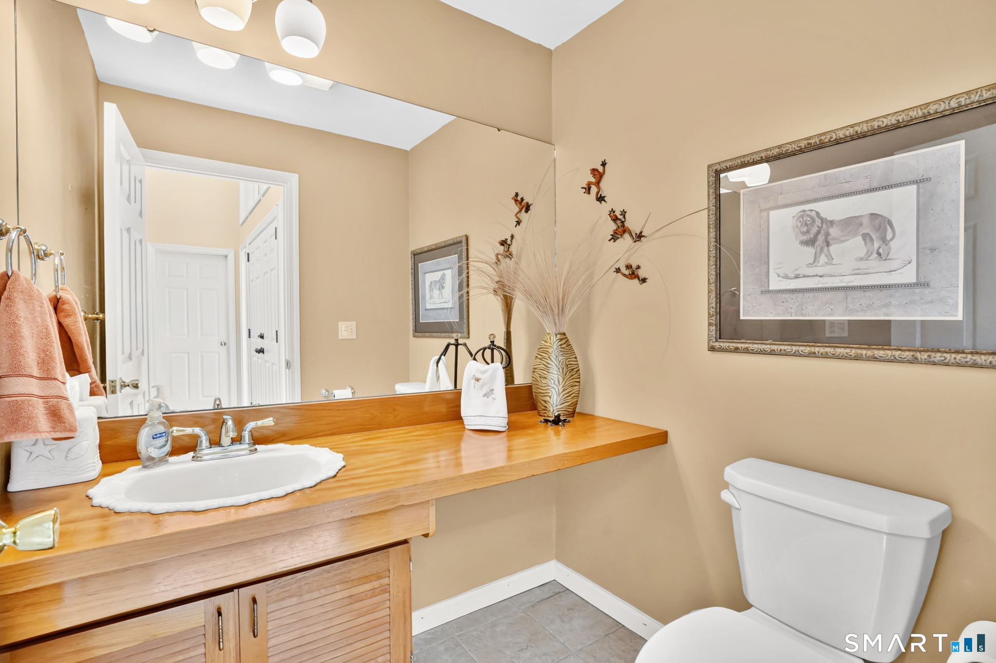70 Davis Road photo 28