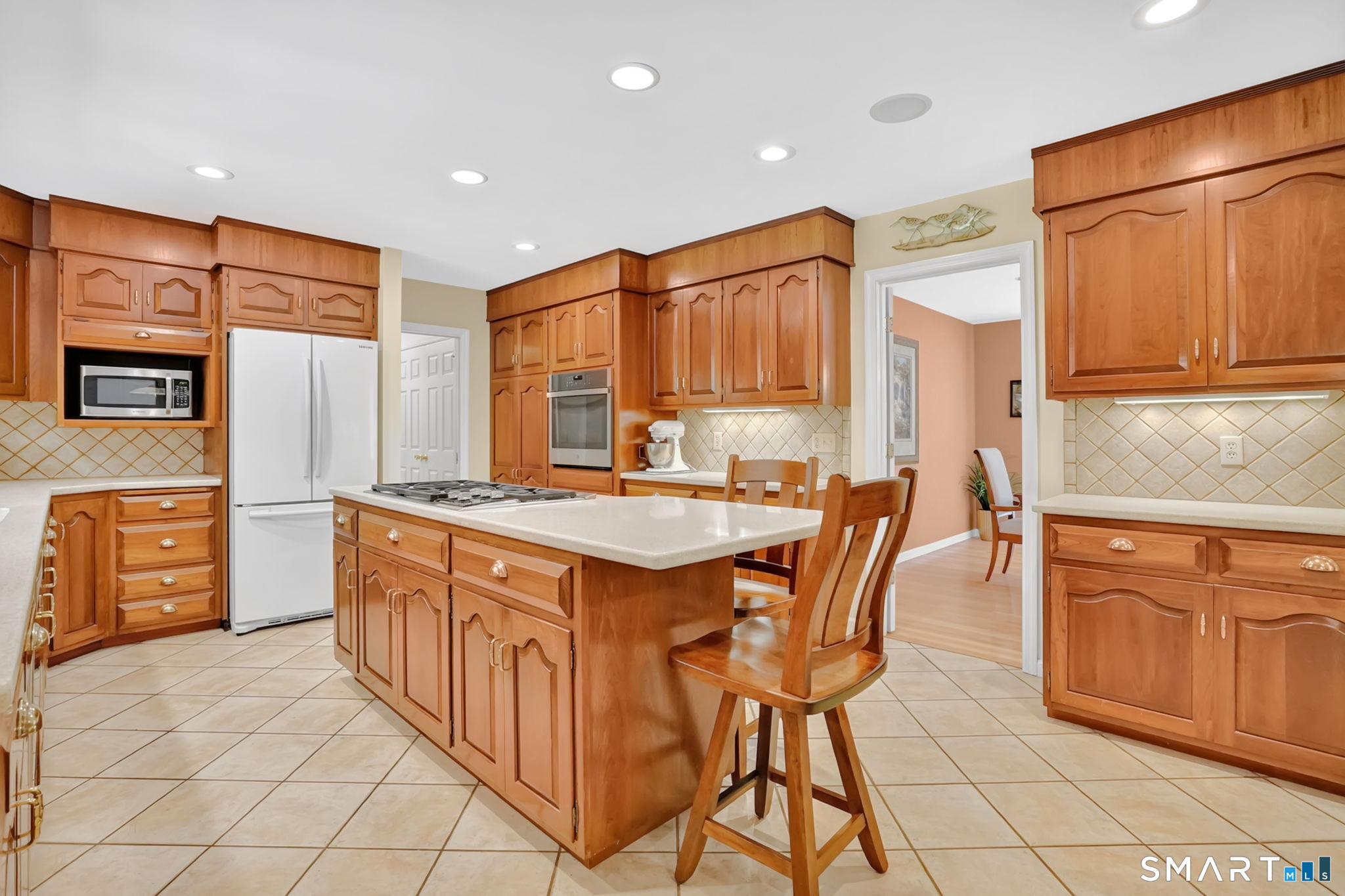 70 Davis Road photo 16