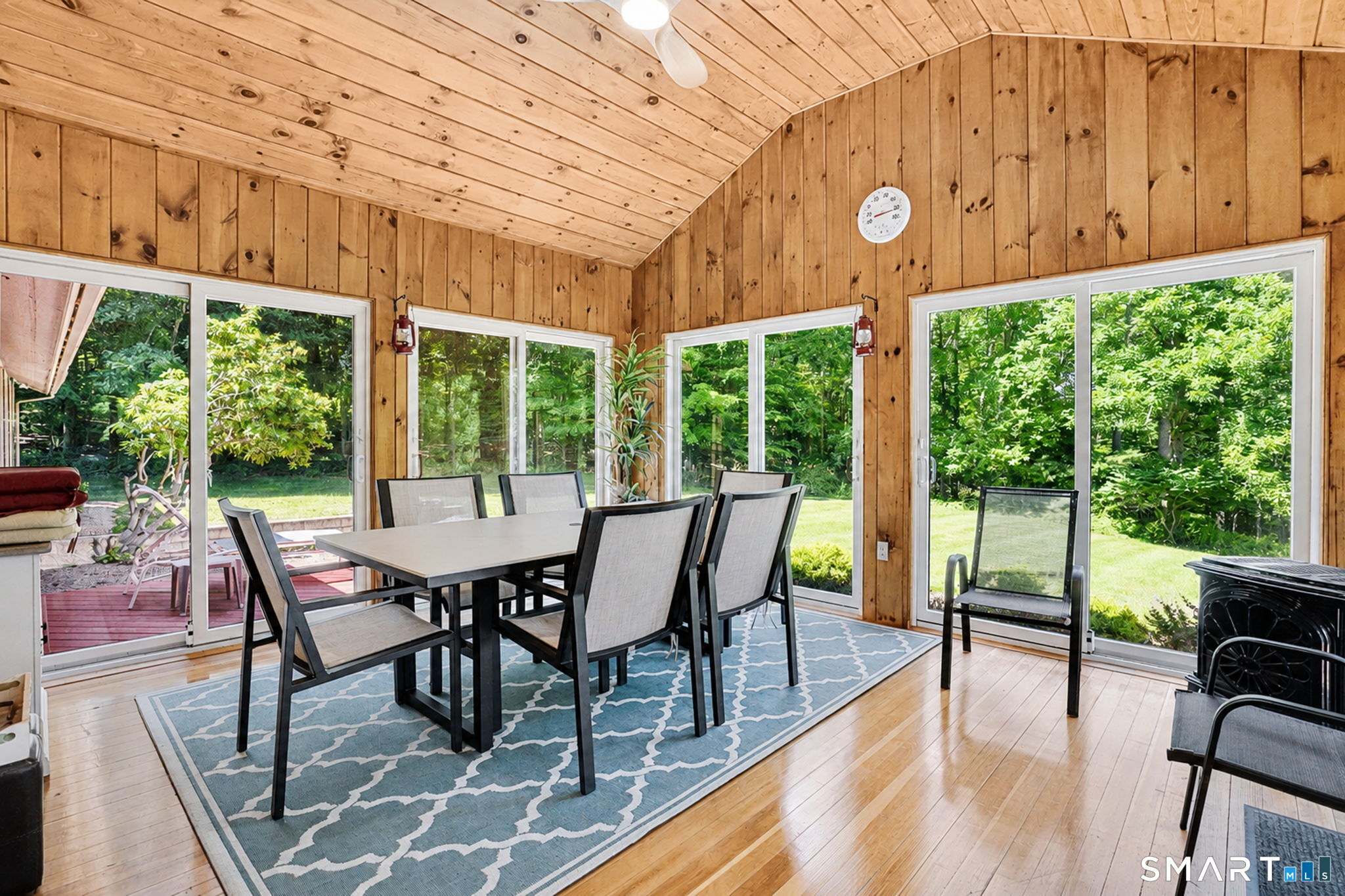70 Davis Road photo 21