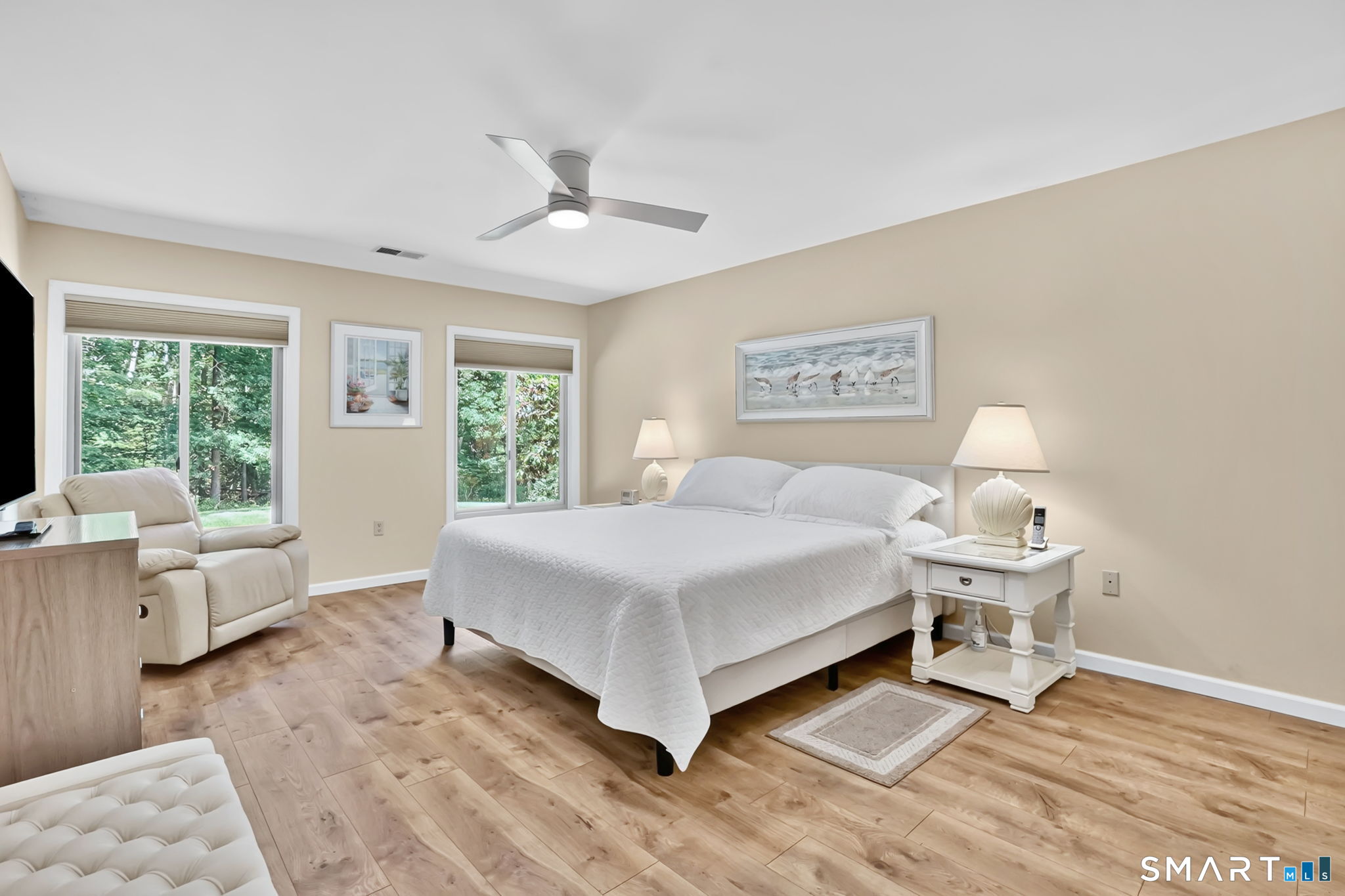 70 Davis Road photo 29