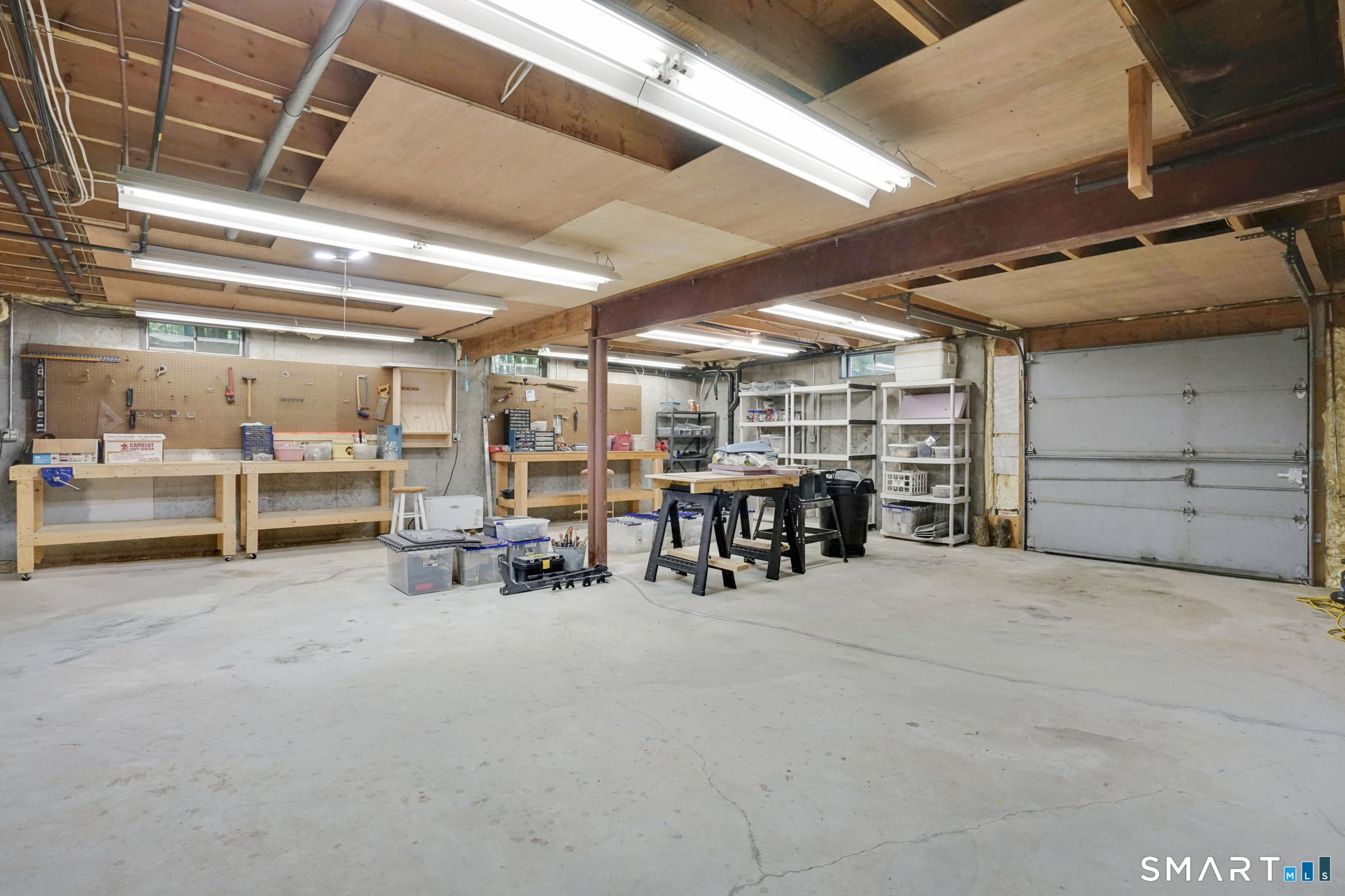 70 Davis Road photo 37