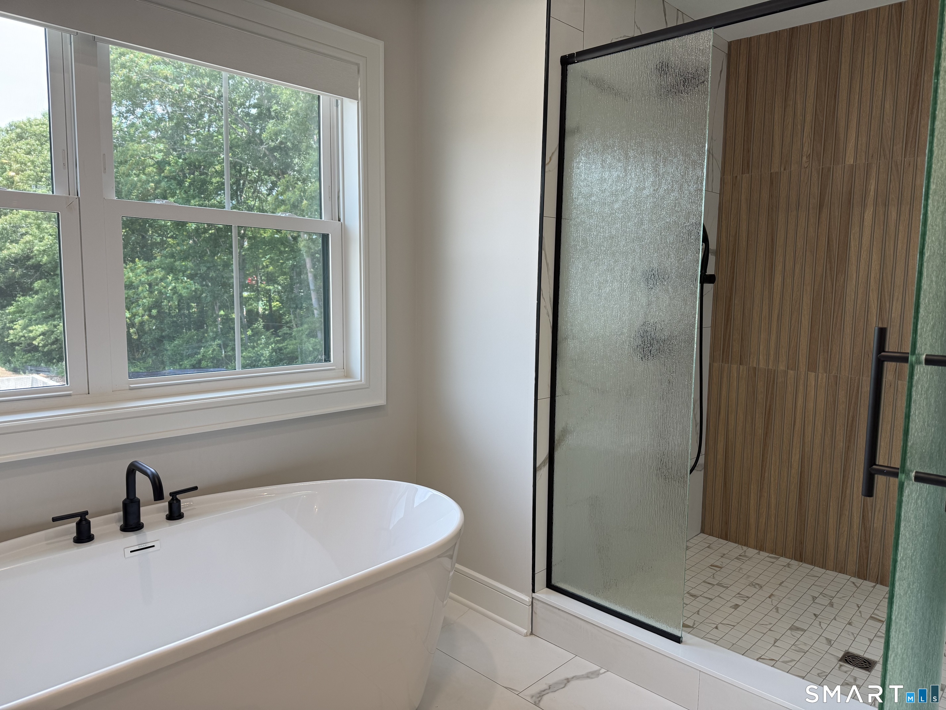 Introducing the Dalton! 14 Village Circle is located at Guilfords newe – image 13