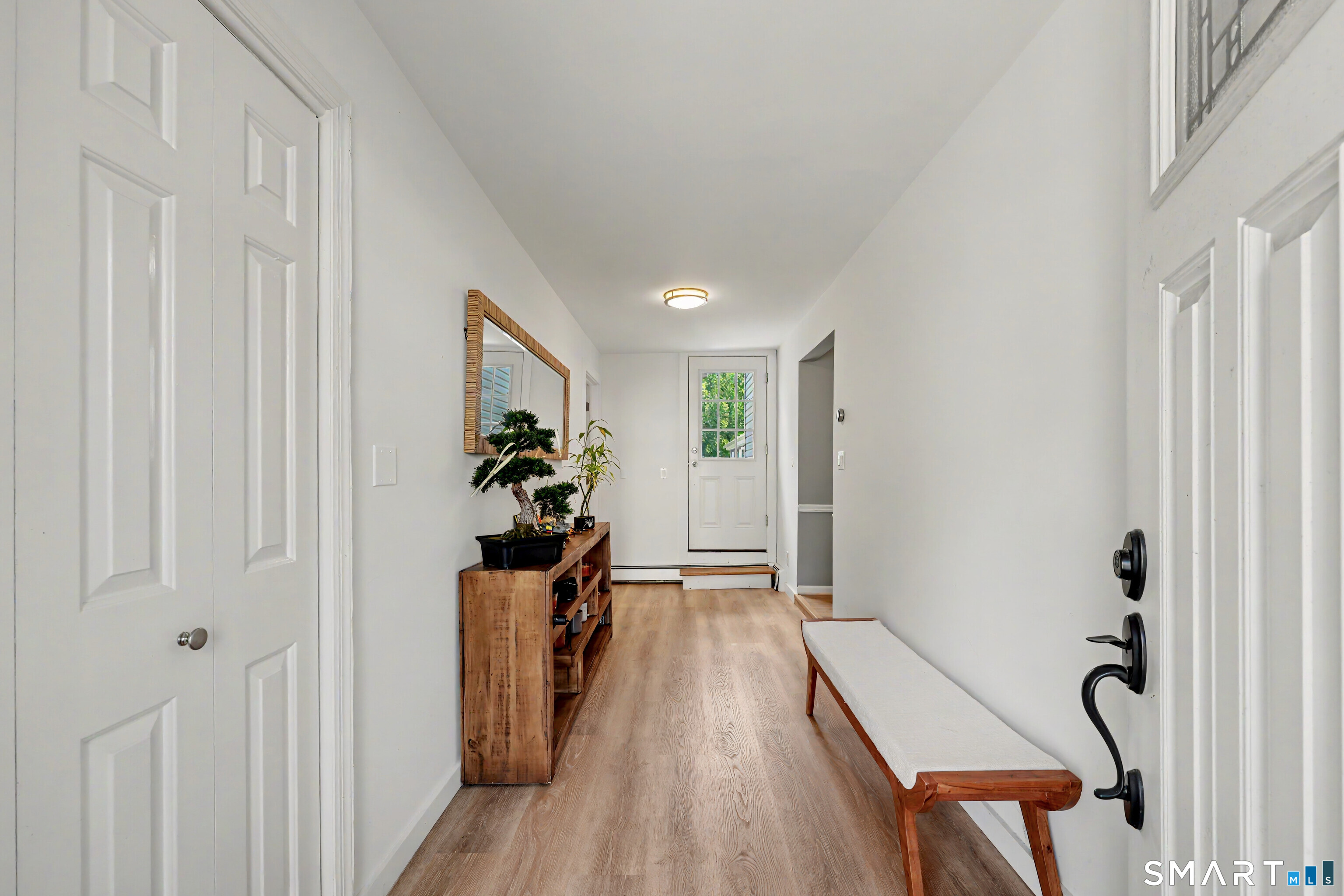 92 Burwood Avenue, Stamford, Connecticut photo 2