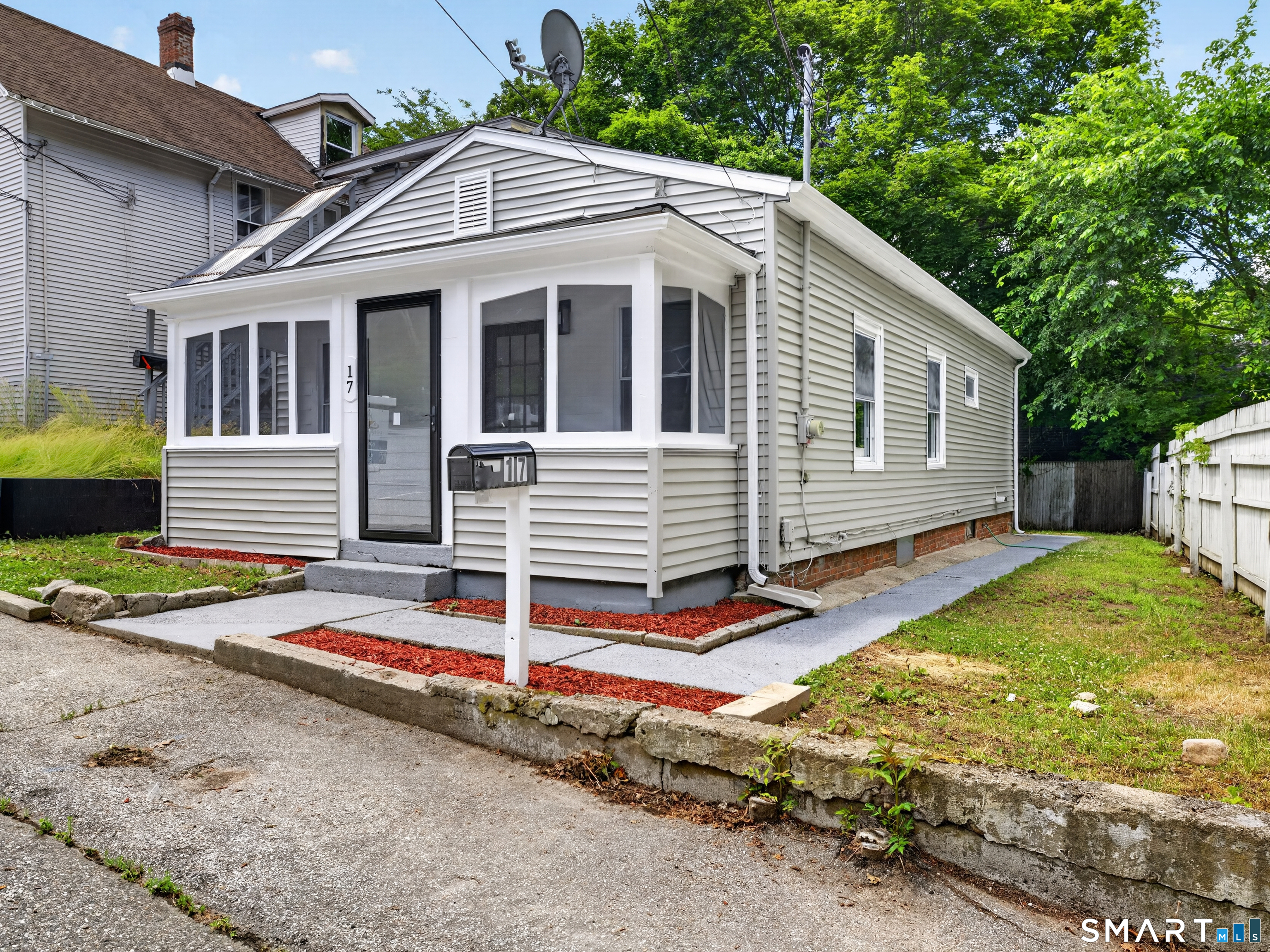 Homes for sale in Norwich, CT | 17 Ripley Pl, Norwich, CT 06360 | MLS# 24187051