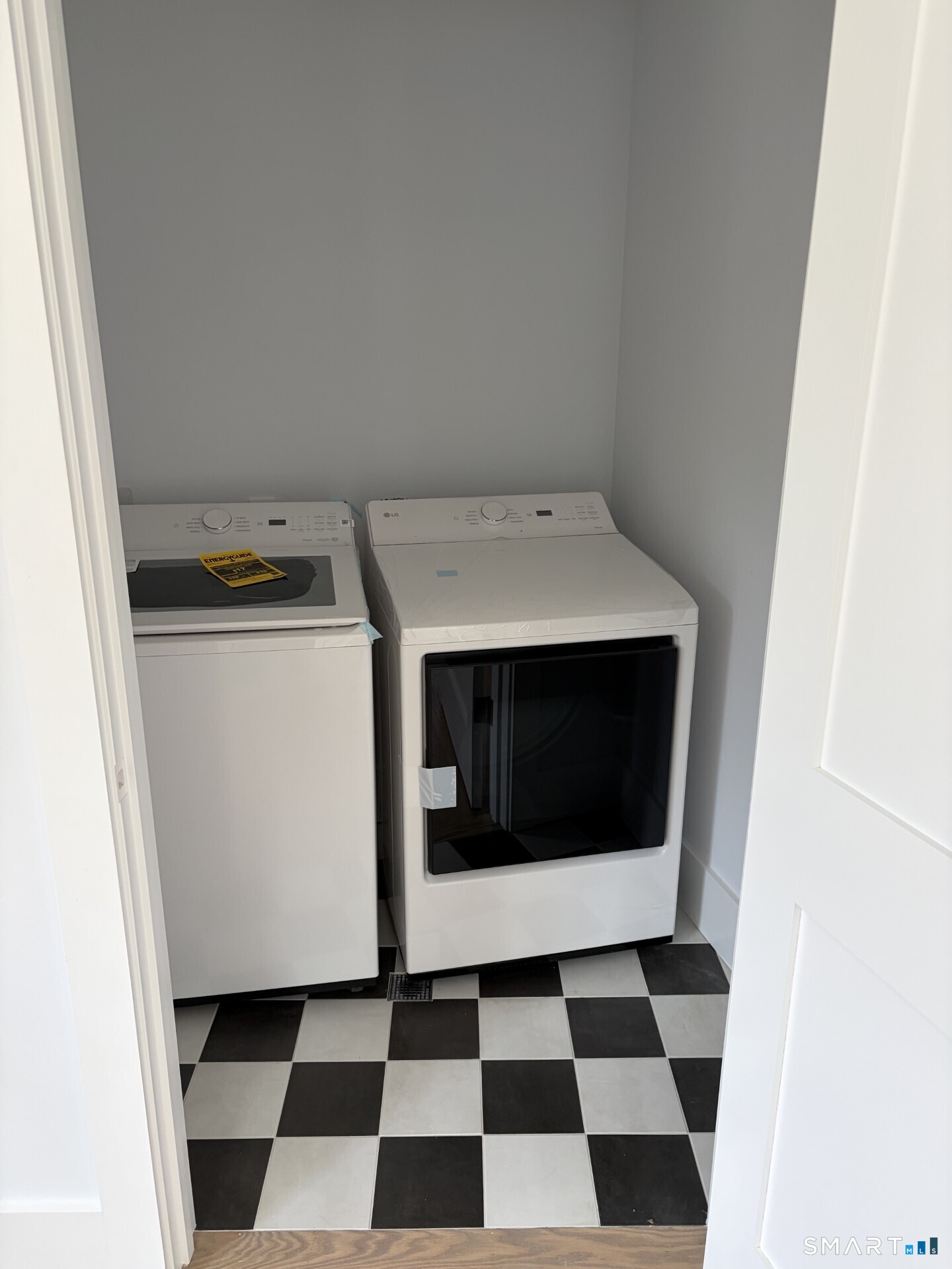 145 River Street photo 13