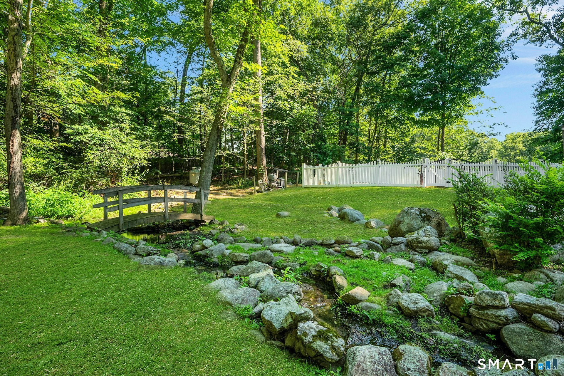 31 Granite Drive, Norwalk, Connecticut photo 3