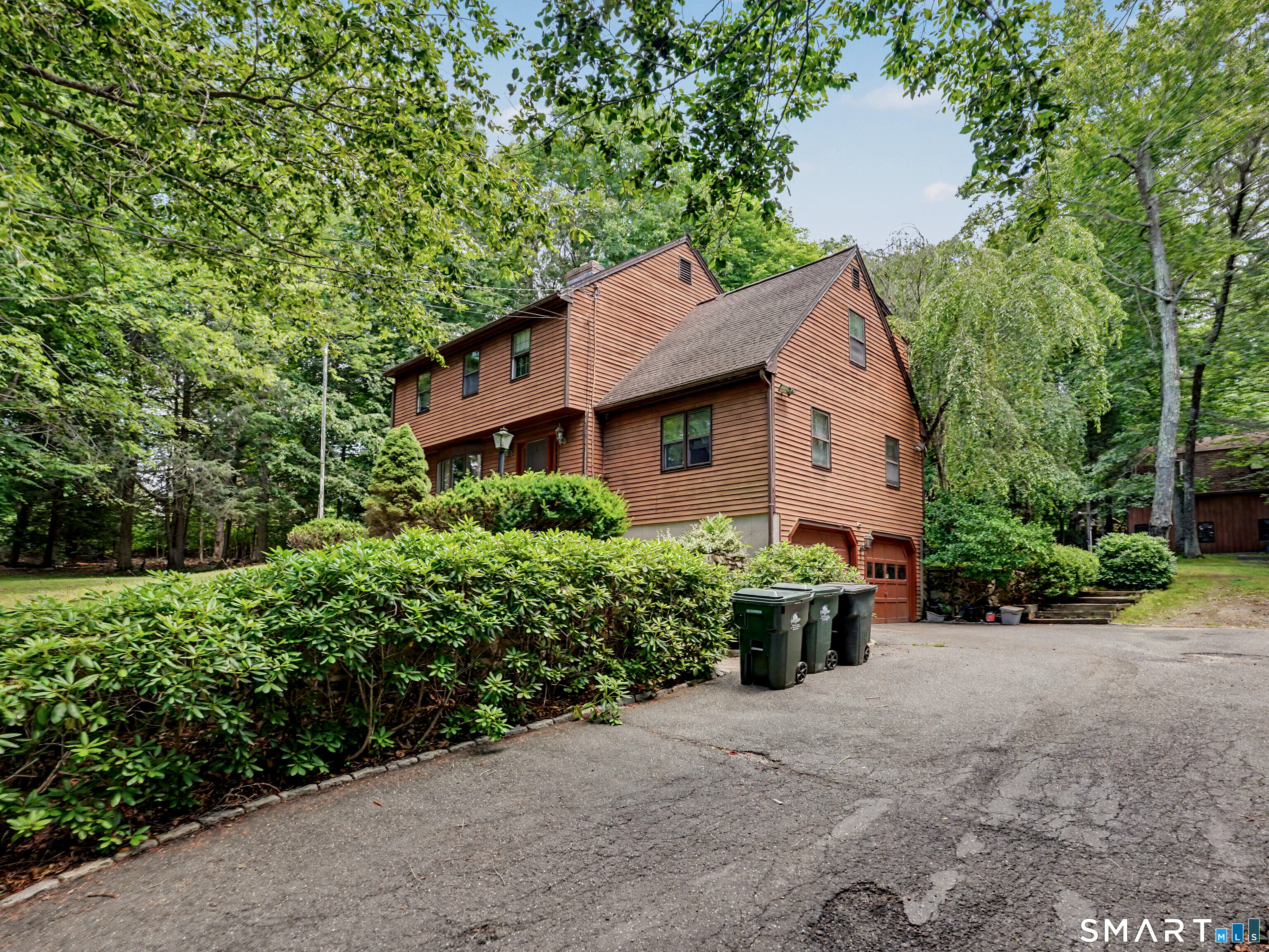 Homes for sale in Oxford, CT | 9 Old Country Rd, Oxford, CT 06478 | MLS# 24185963