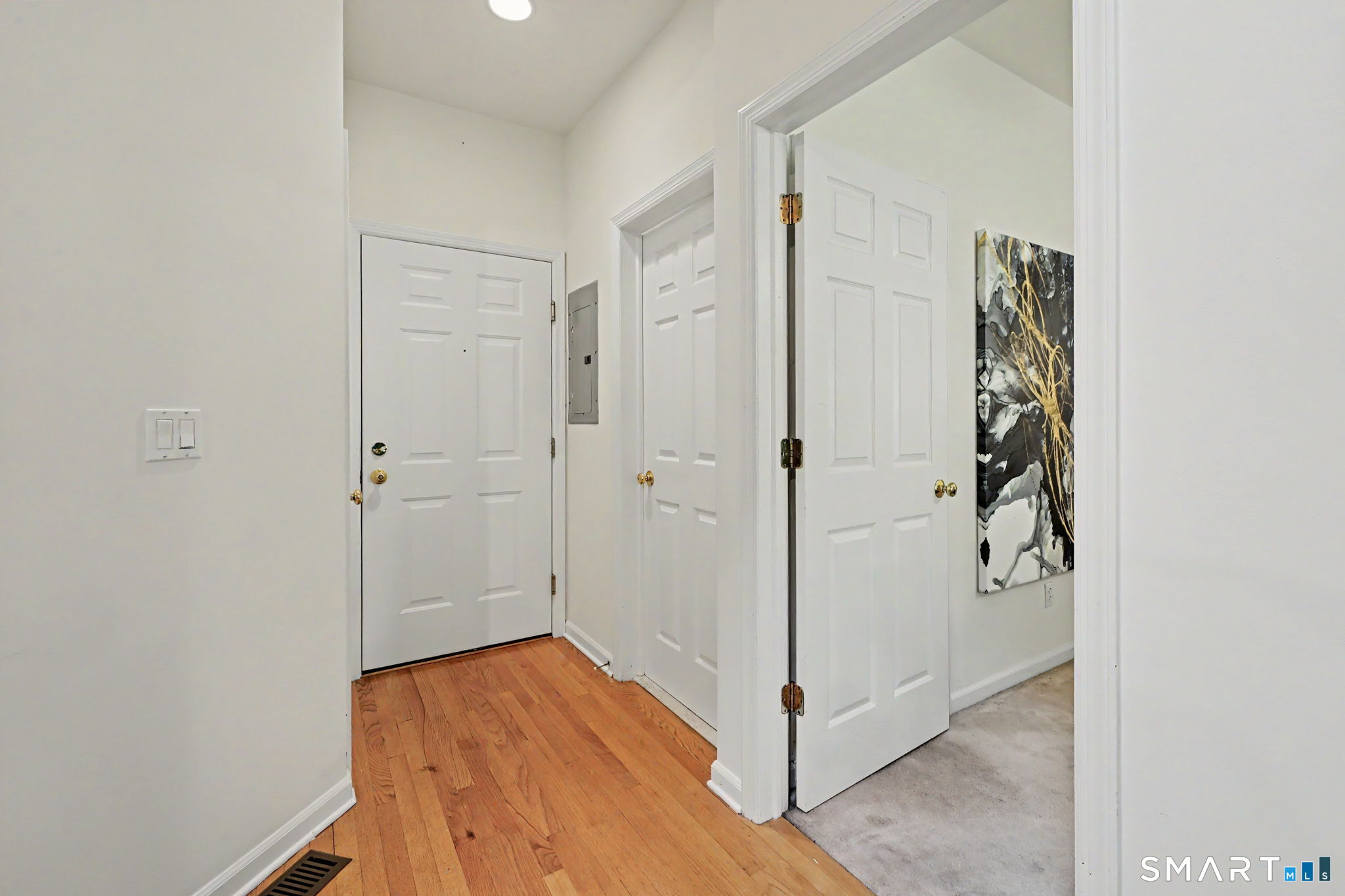 2435 Bedford Street, Stamford, Connecticut photo 3