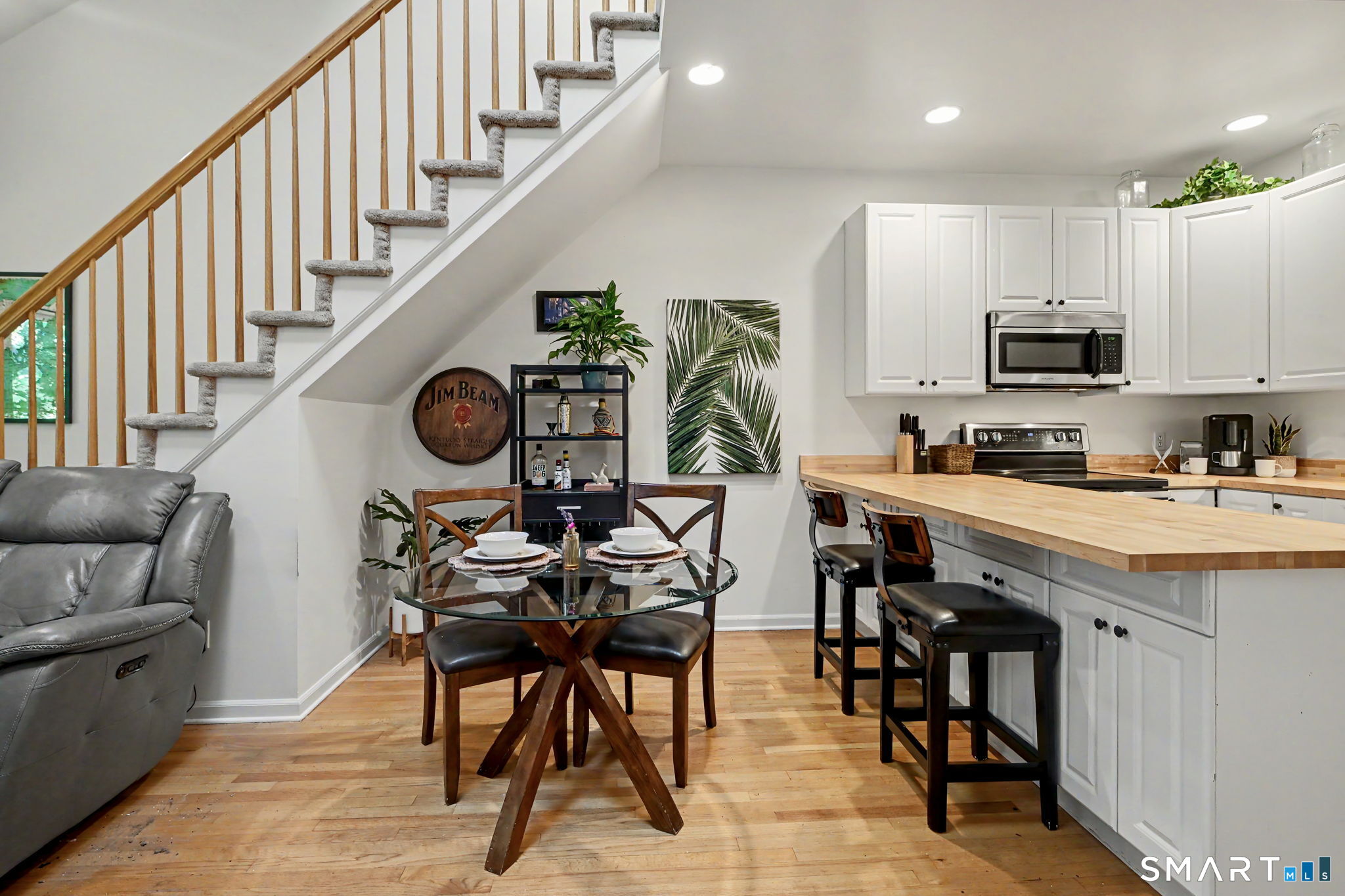 2435 Bedford Street, Stamford, Connecticut photo 4