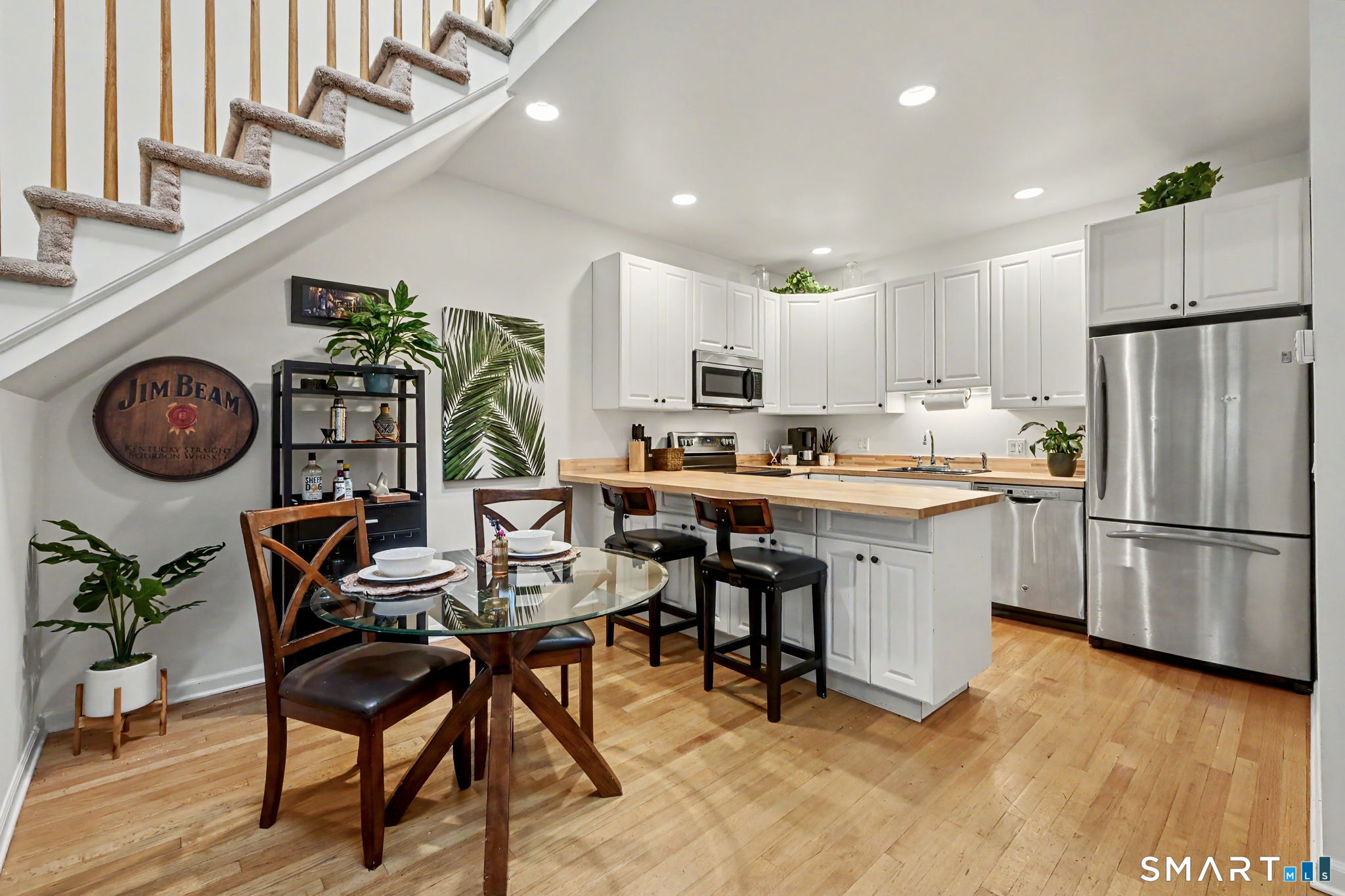 2435 Bedford Street, Stamford, Connecticut photo 5