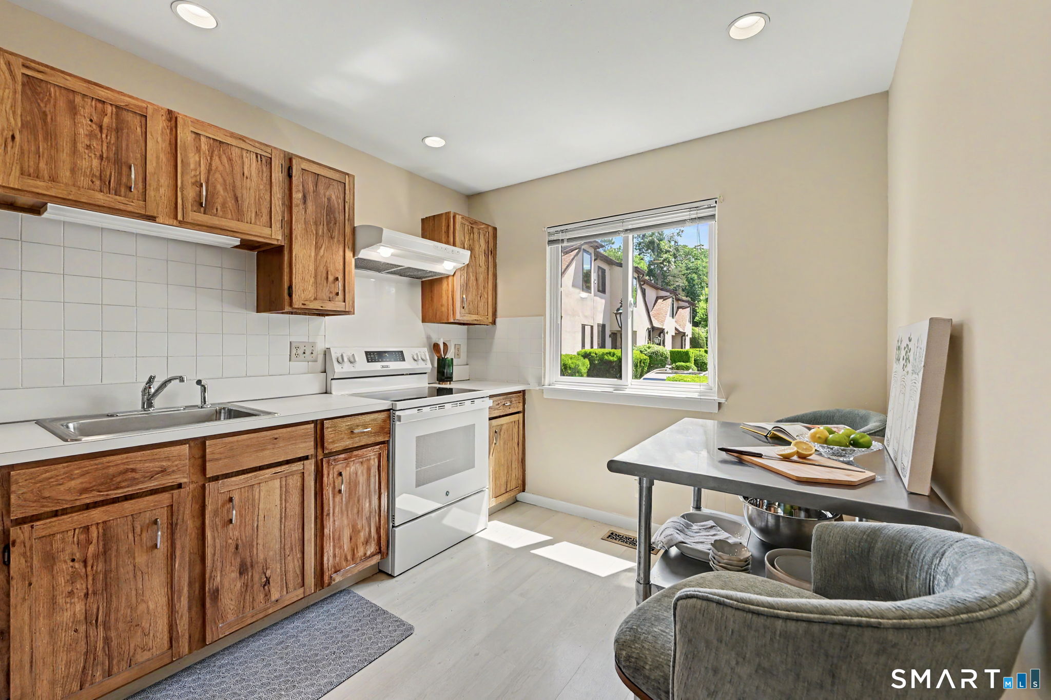 16 Bouton Street East, Stamford, Connecticut photo 4