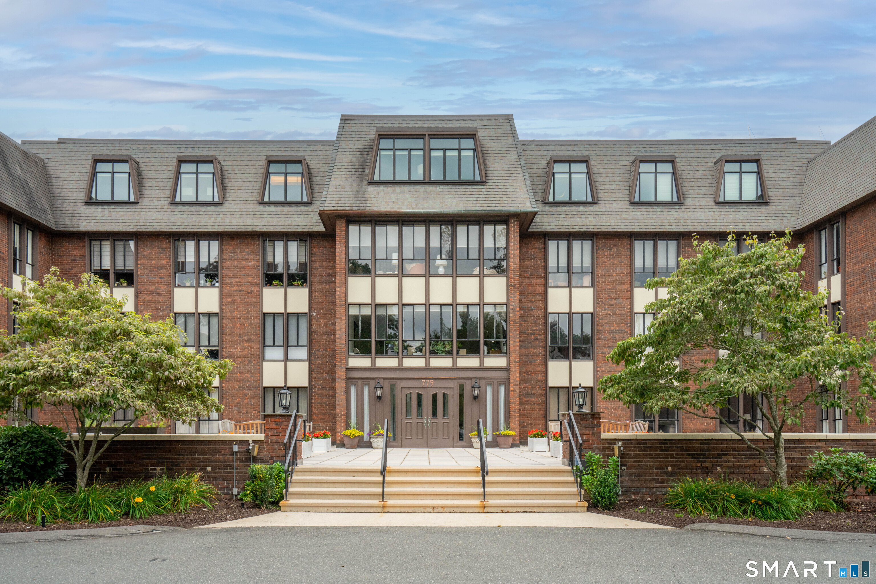 779 Prospect Avenue 14