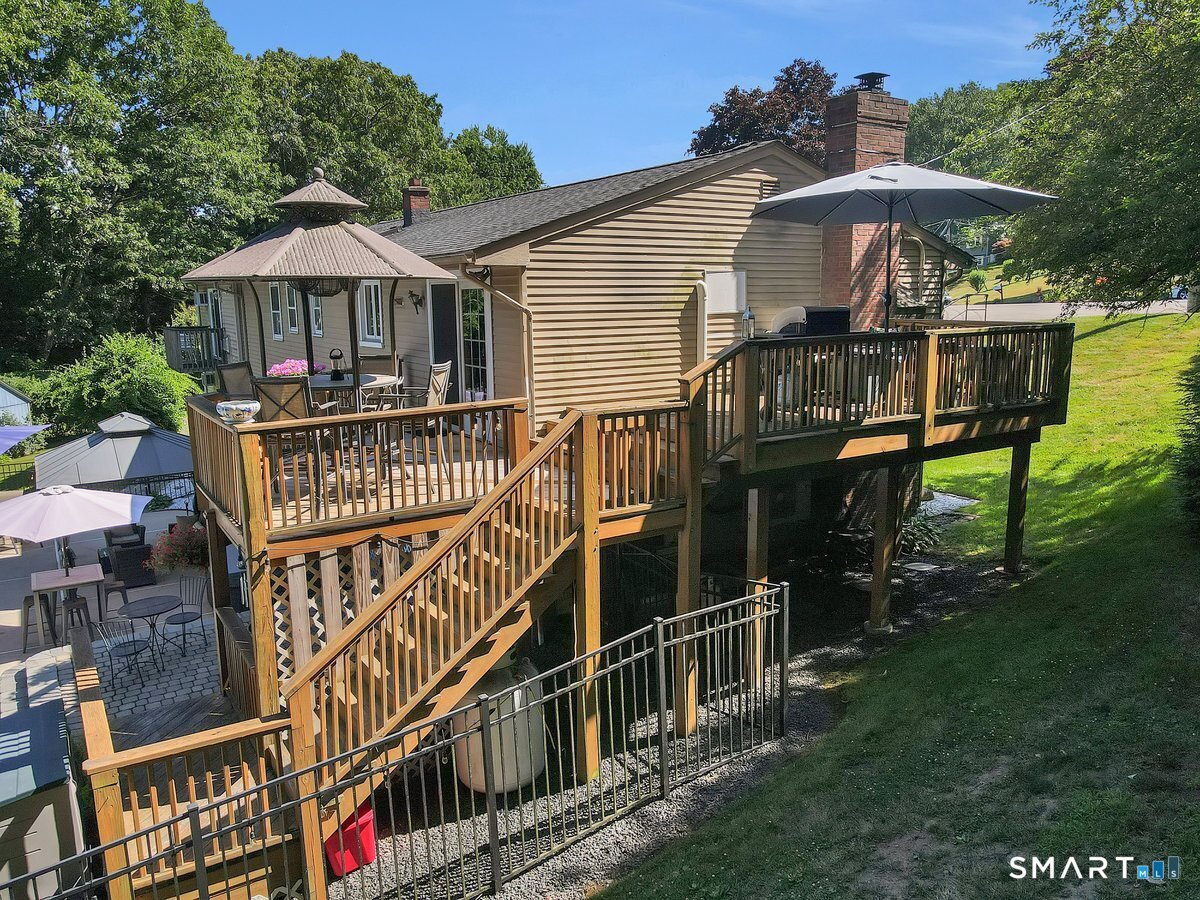 95 Lynn Drive photo 28