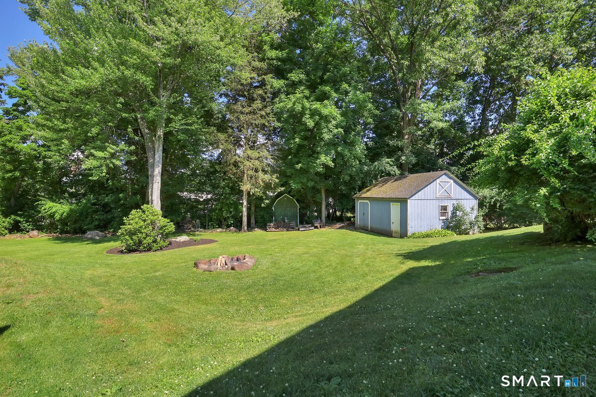 95 Lynn Drive photo 26