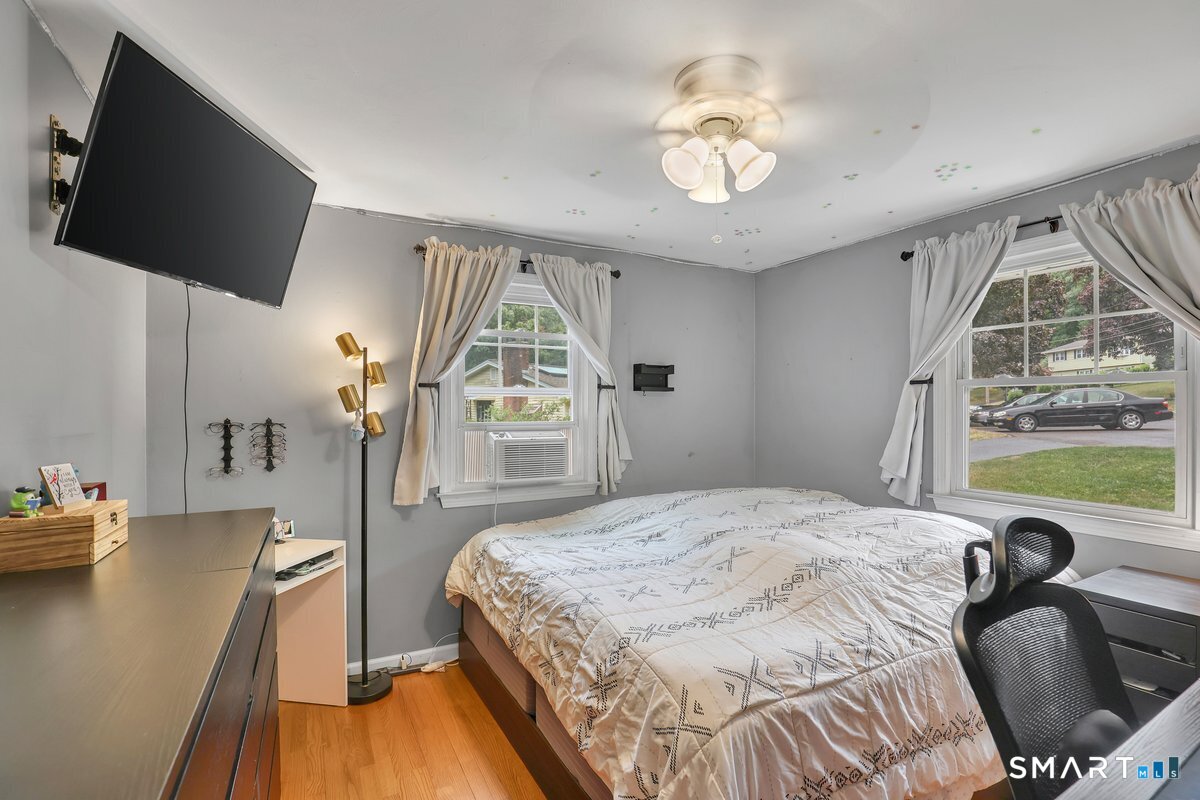 95 Lynn Drive photo 19